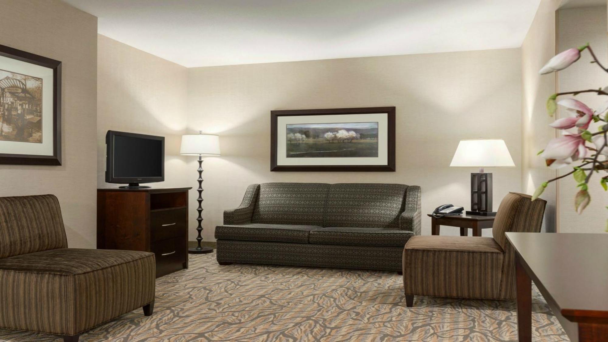 One-Bedroom Suite with Two Queen Beds