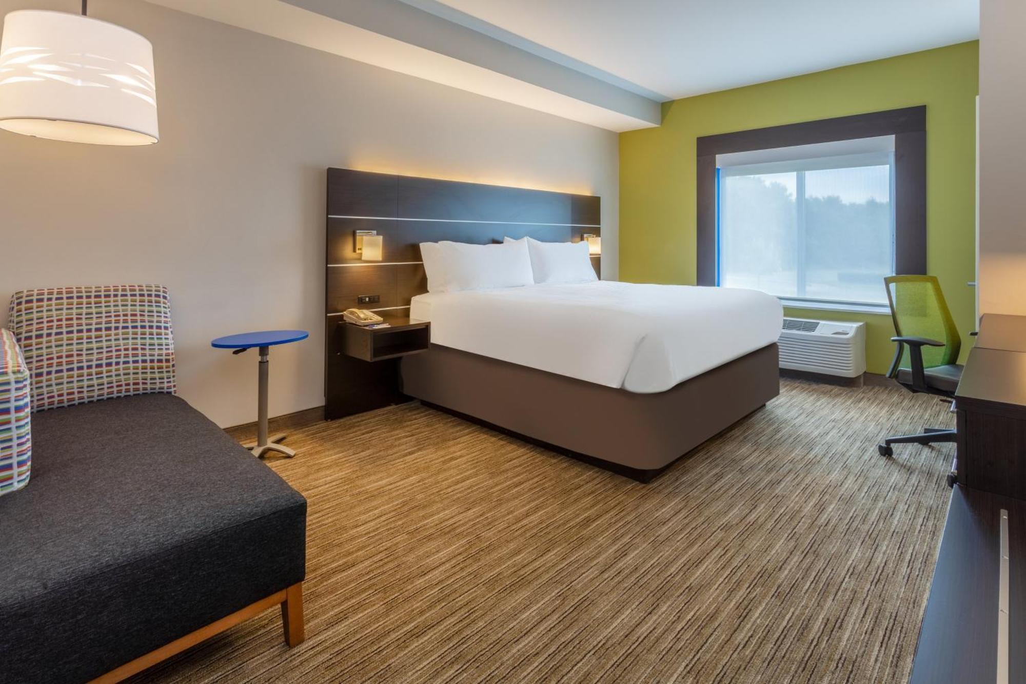 Standard King Room