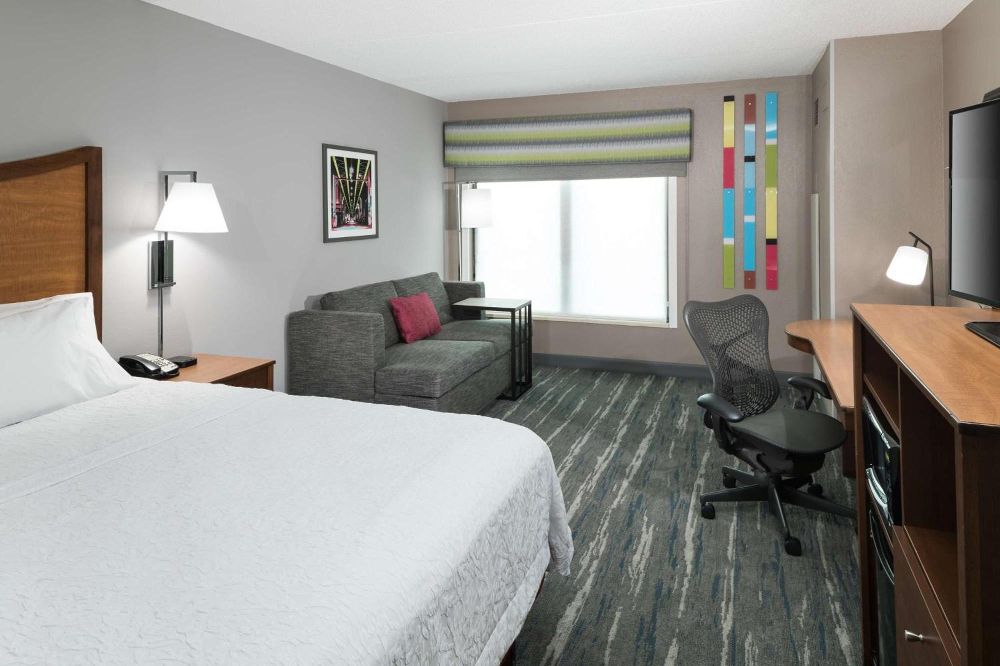 King Room with Sofa Bed and Study - Non-Smoking