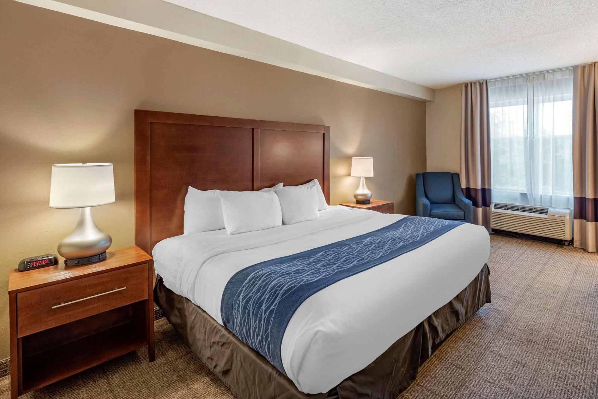 King Room - Accessible/Non-Smoking