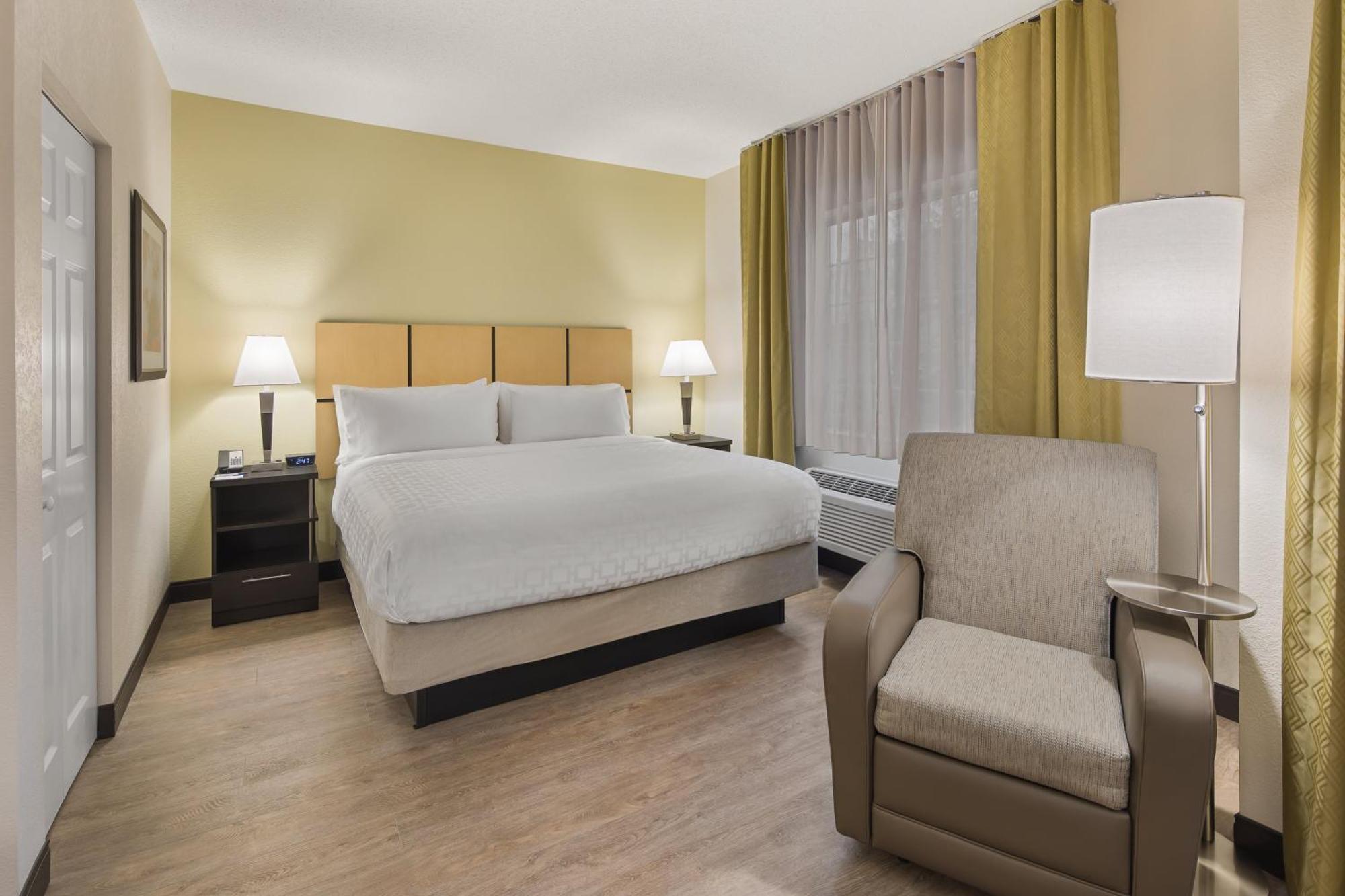 King Studio Suite