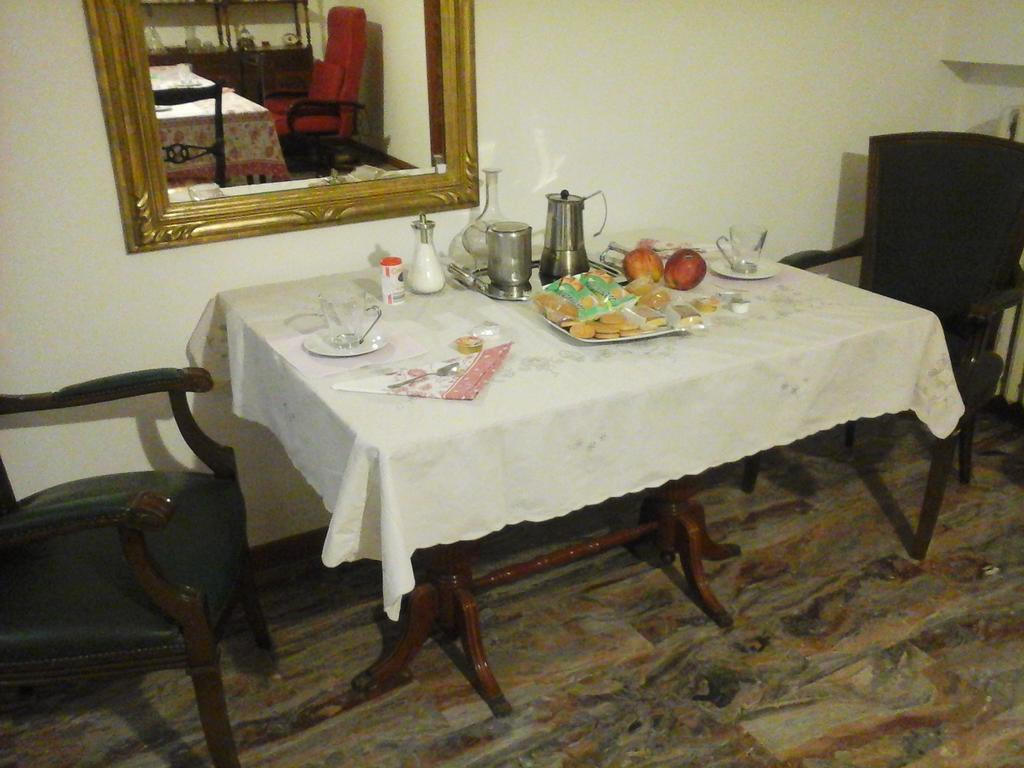 Double Room Private Bathroom,265475993:JPEG