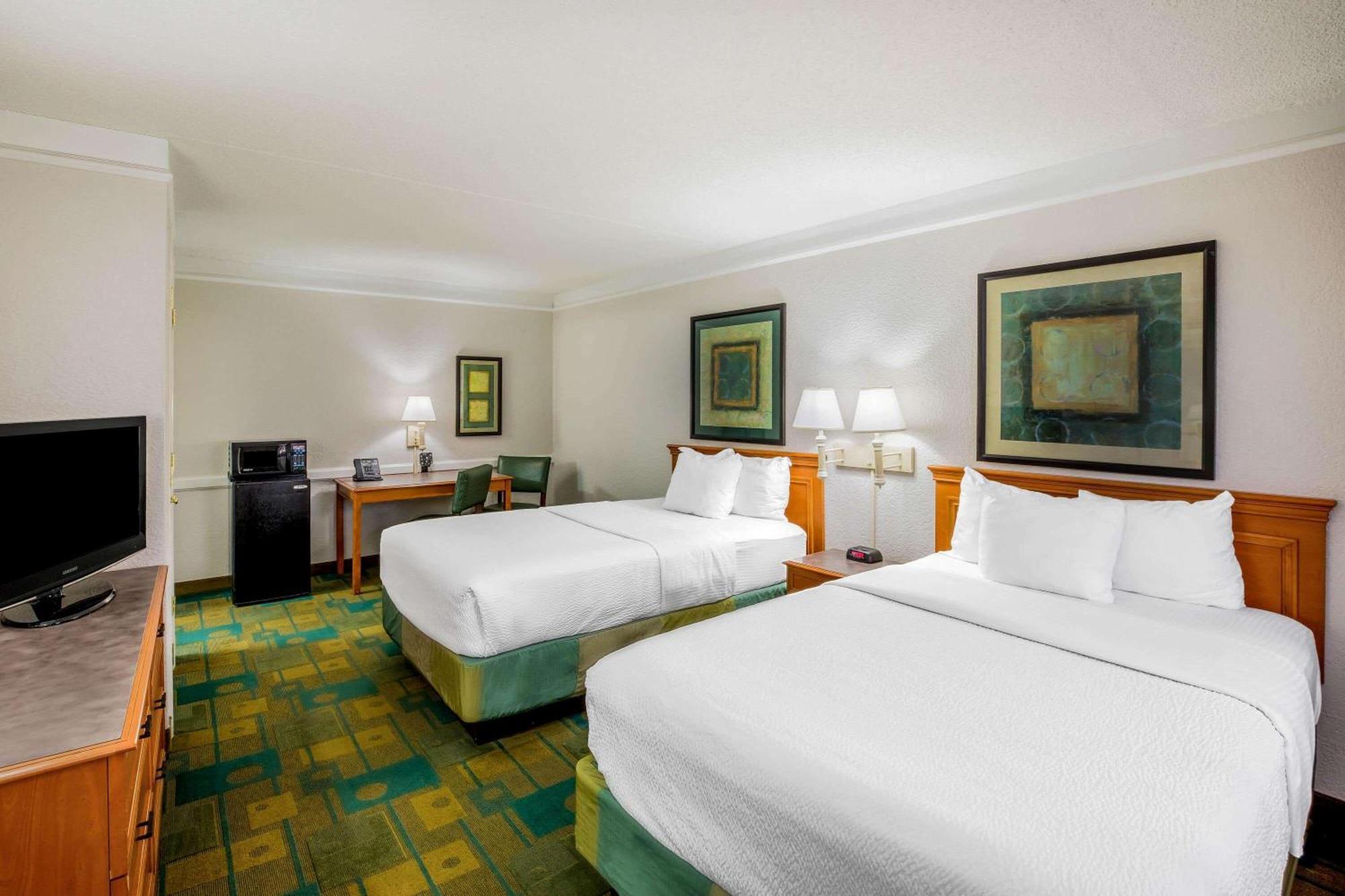 Double Room Two Double Beds Non-Smoking