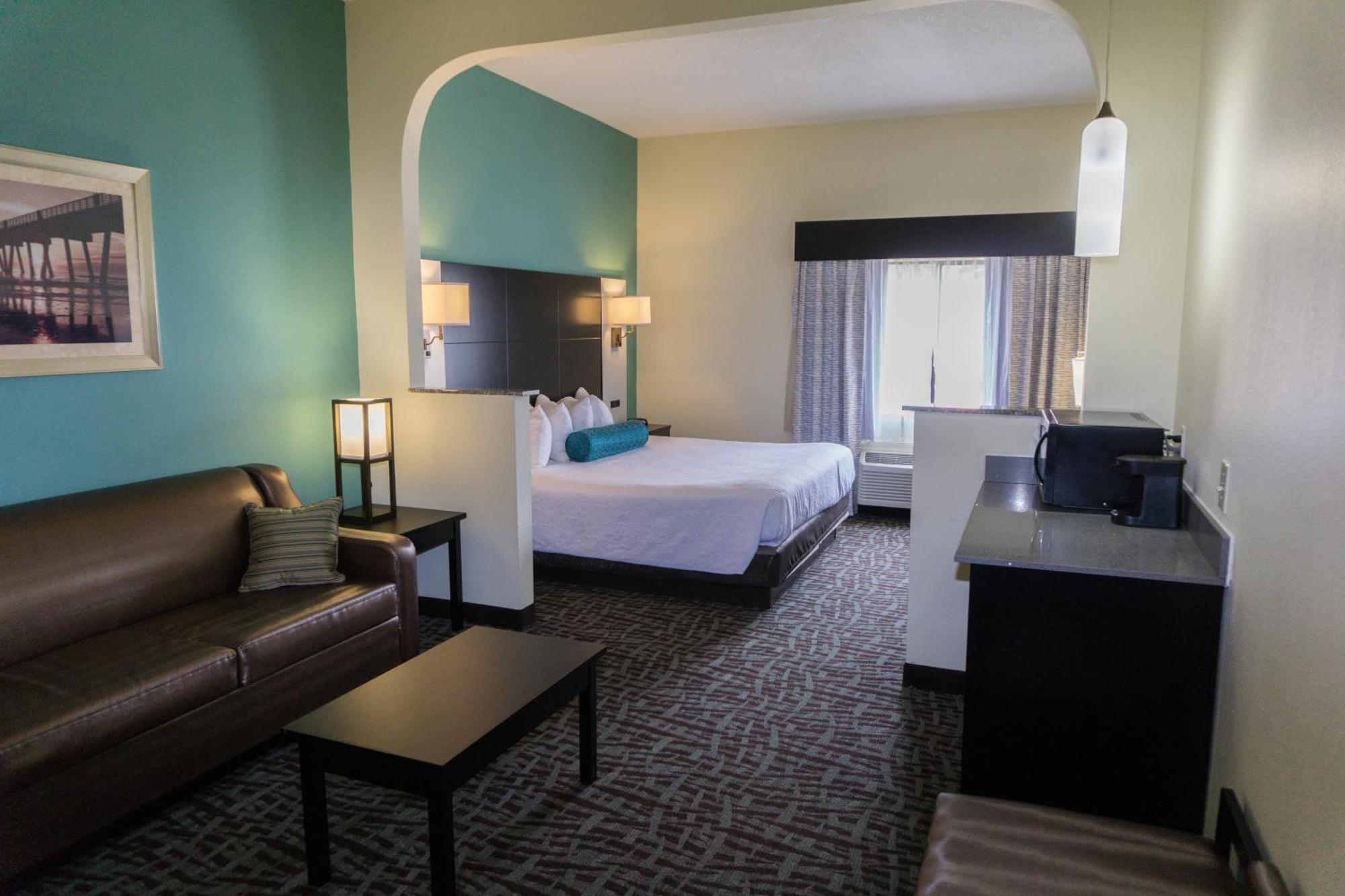 King Suite with Sofa Bed - Non-Smoking