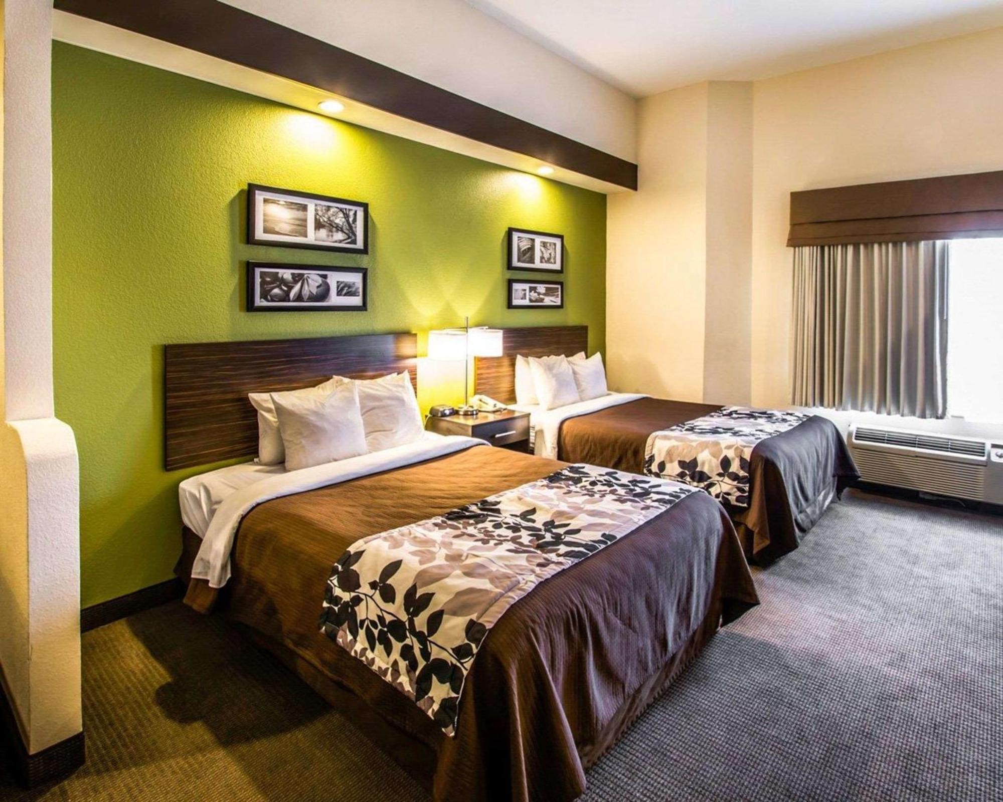 Queen Room Two Queen Beds