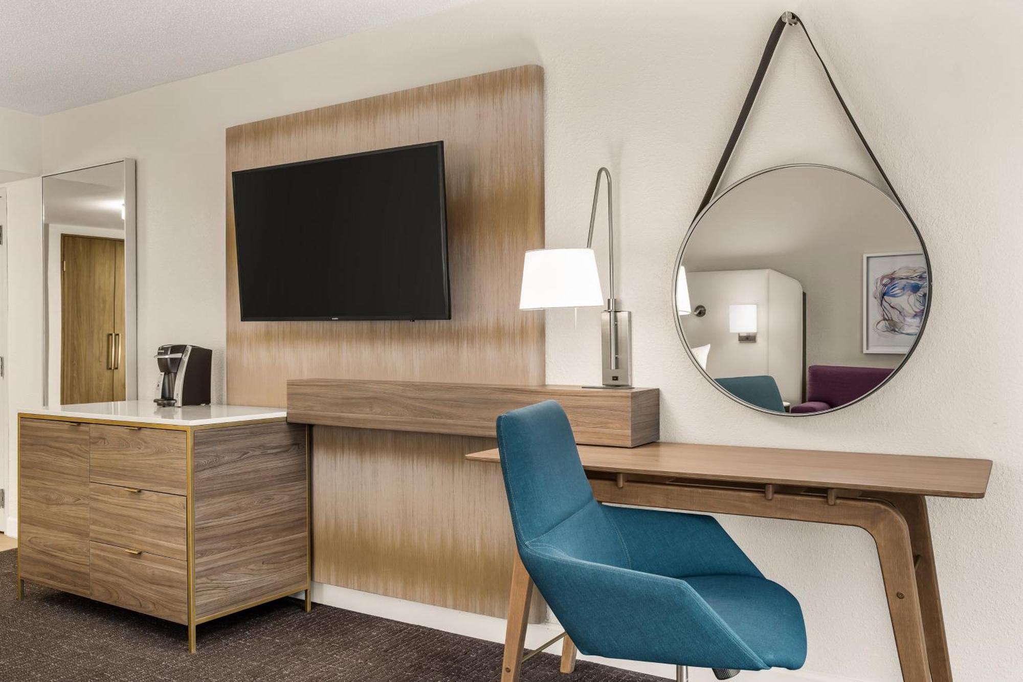 Standard King Room with Mobility Accessible Roll-In Shower