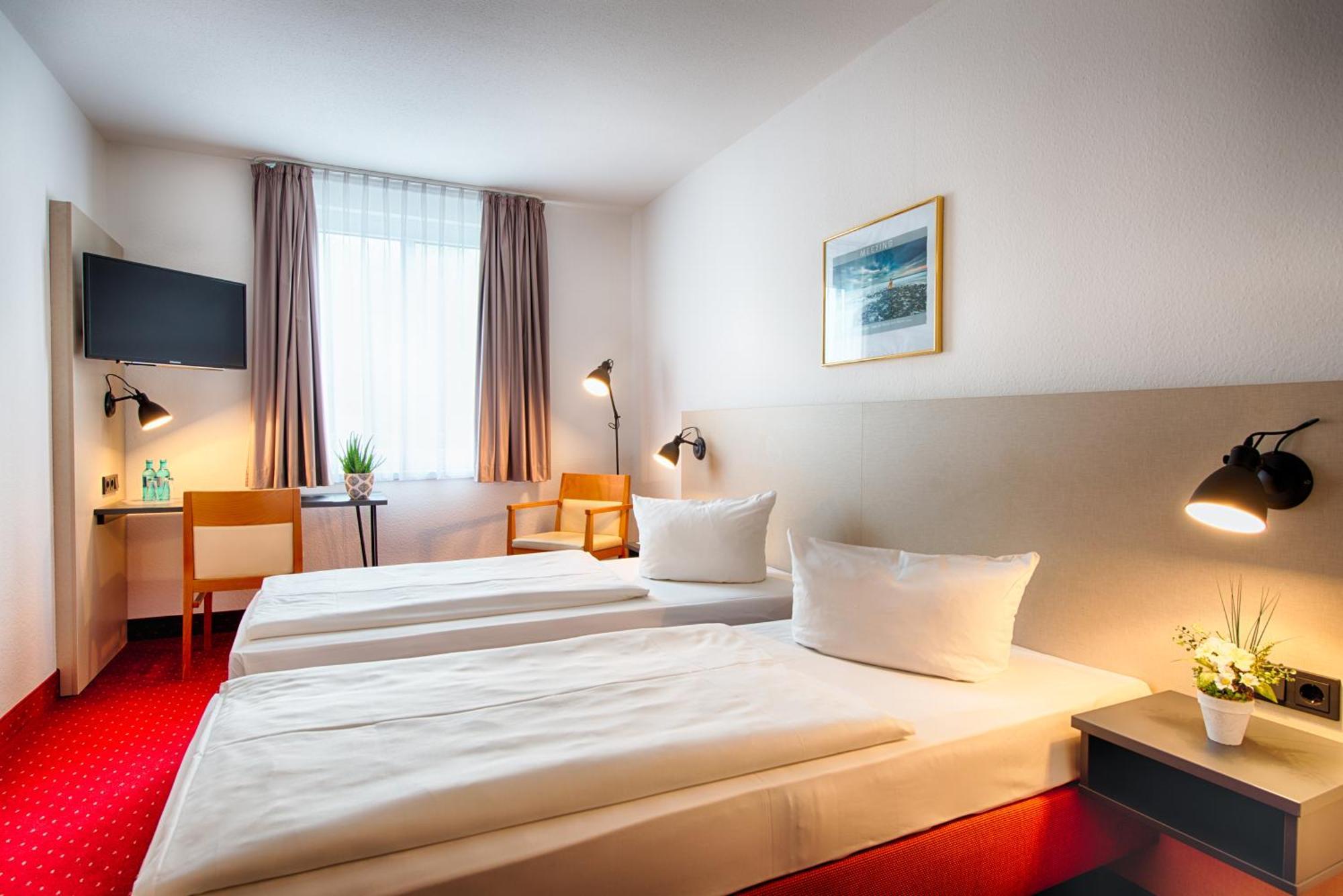 Room Twin Beds