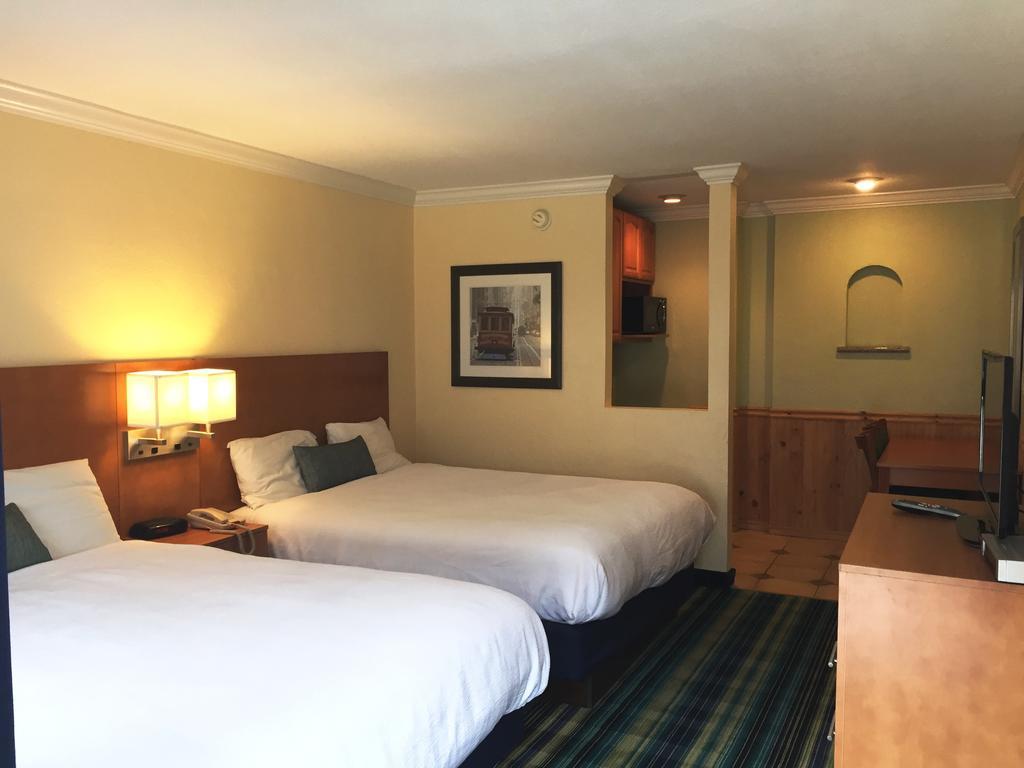 Queen Room with Two Queen Beds - Disability Access