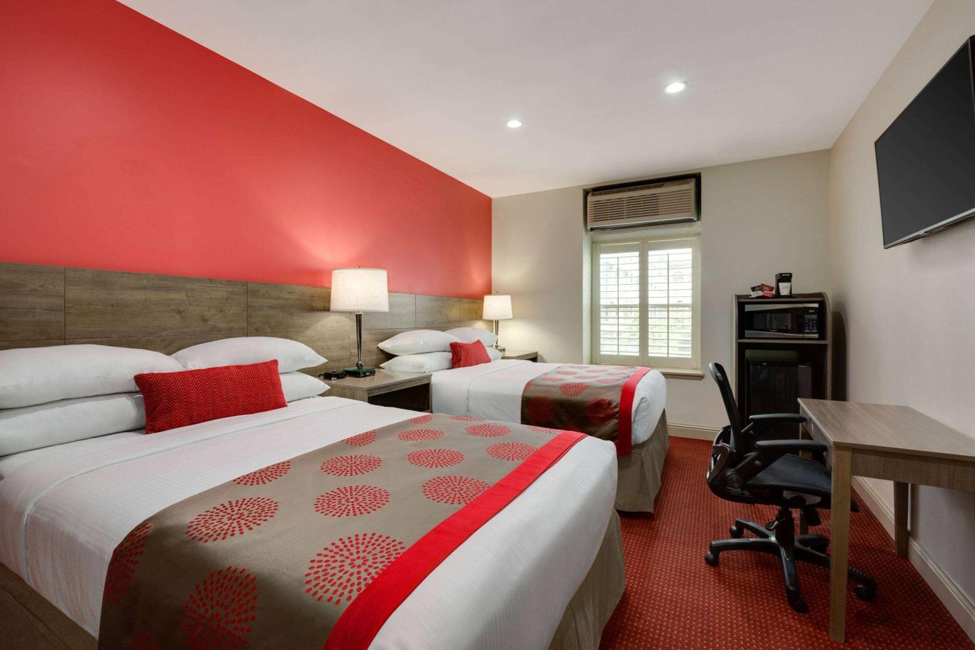 Double Room Two Double Beds Non-Smoking
