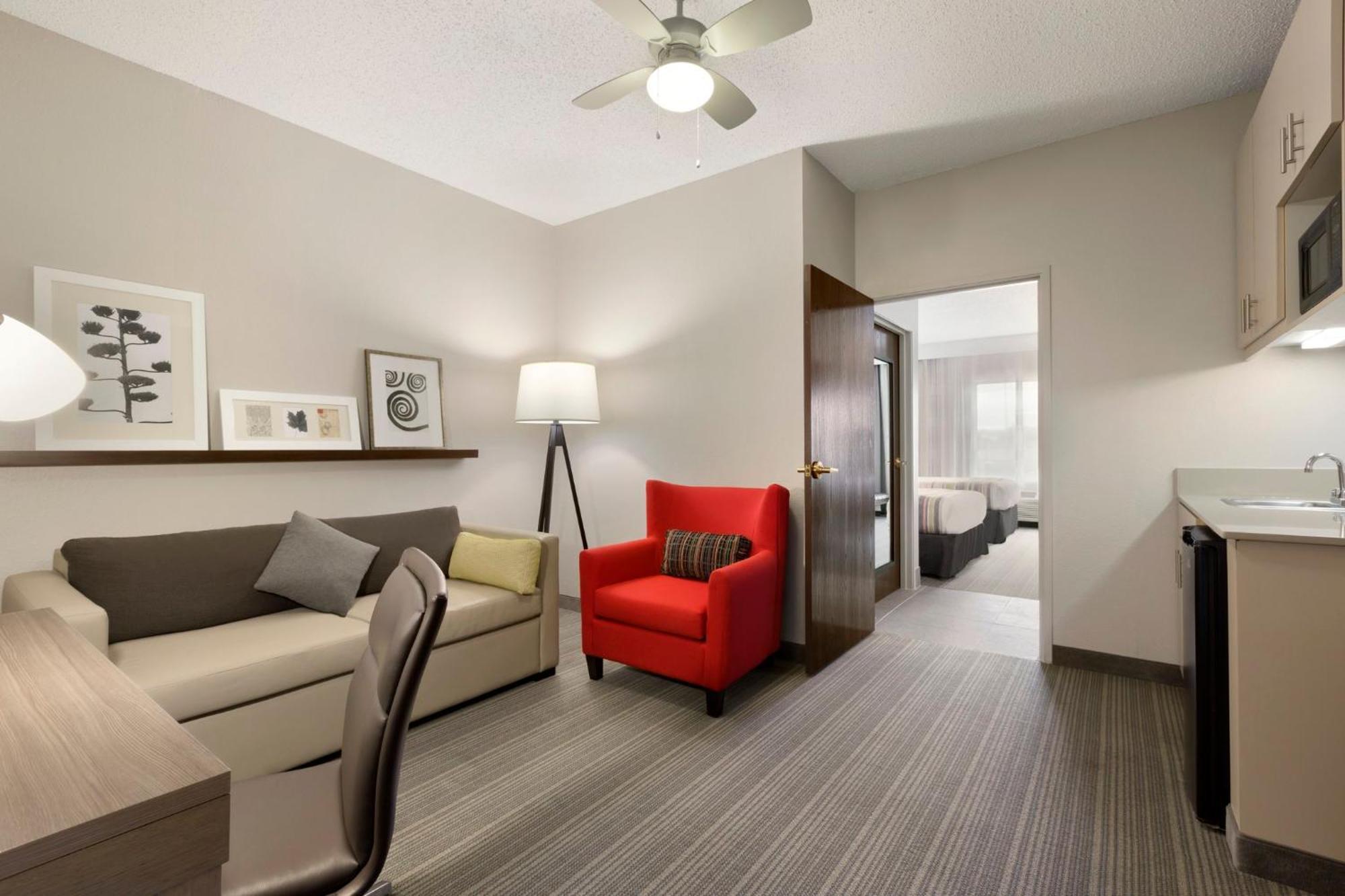 One-Bedroom King Suite Non-Smoking