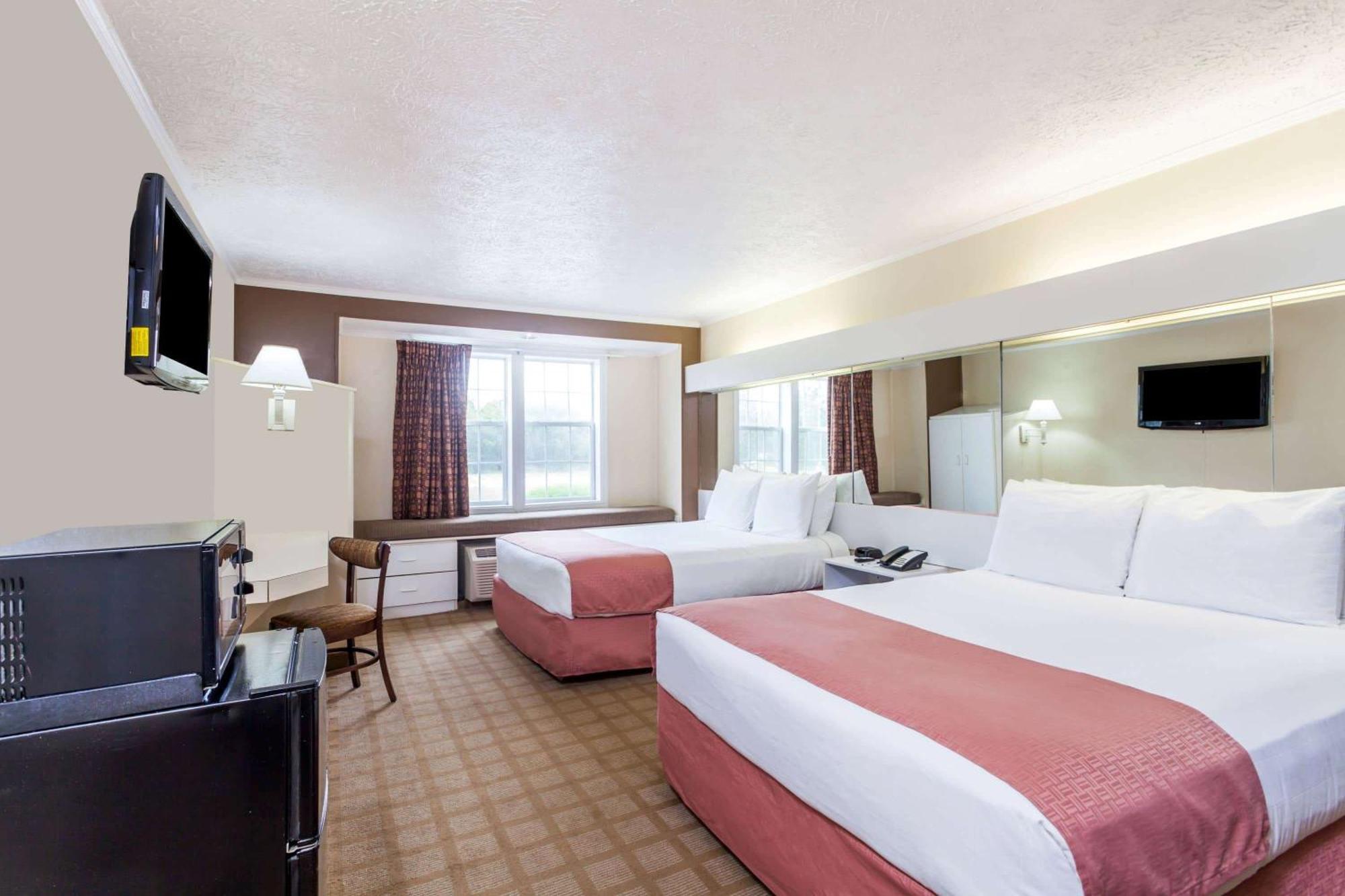 Queen Room with Two Queen Beds - Non-Smoking