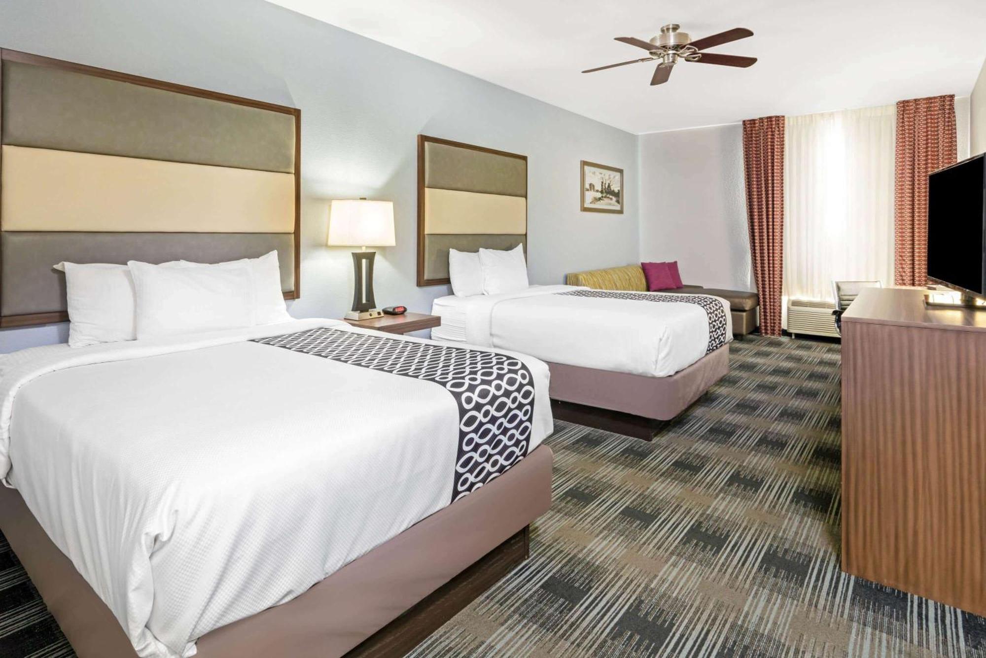 Executive Queen Room Two Queen Beds