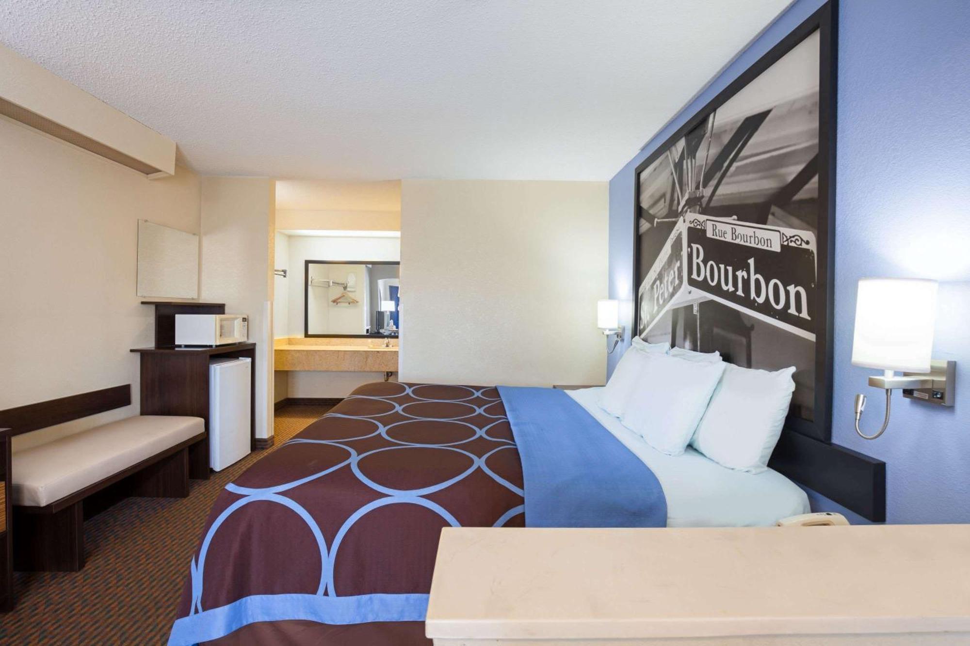 King Room - Mobility Access/Non-Smoking
