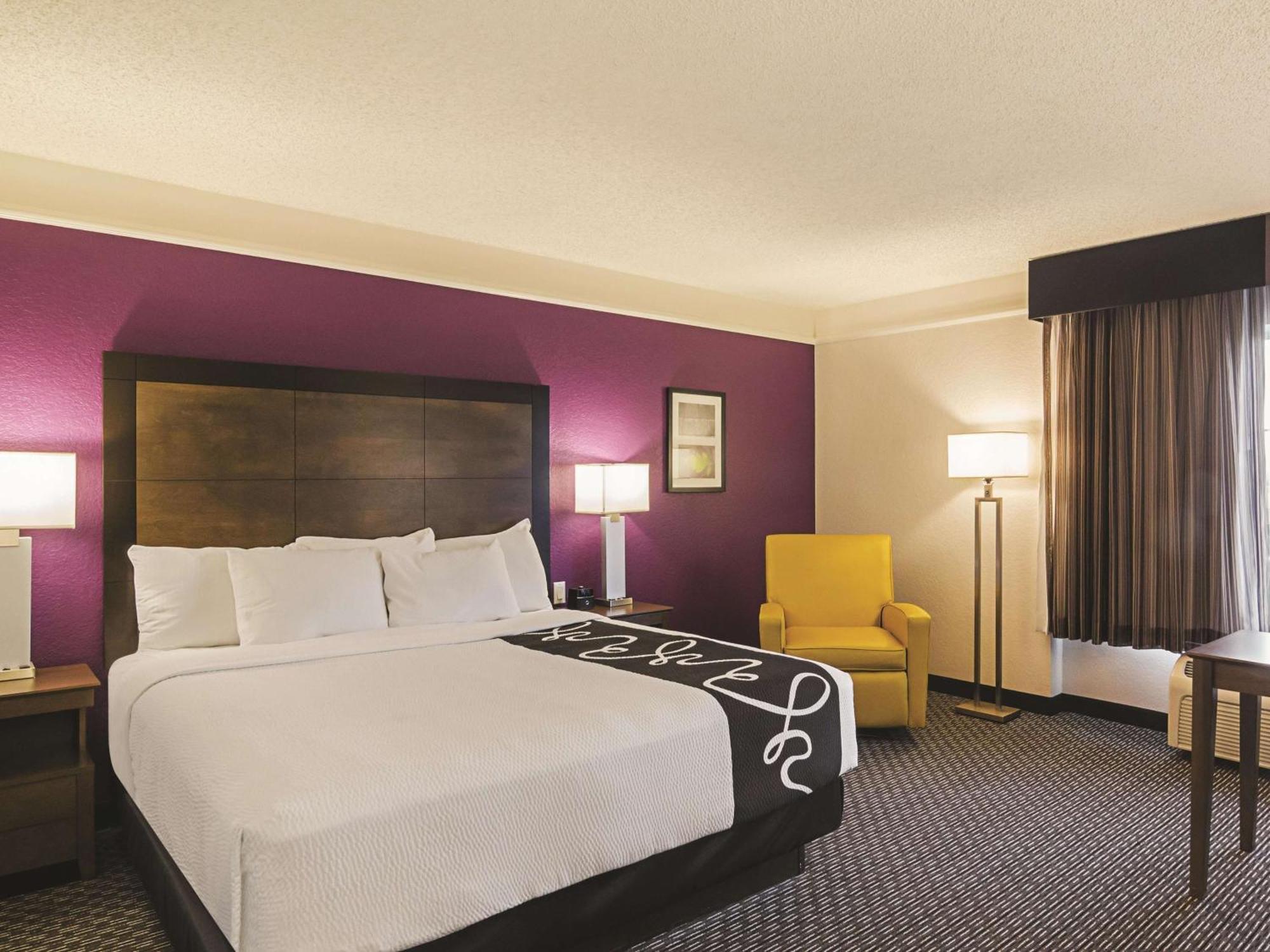 King Room,1278658903:JPEG