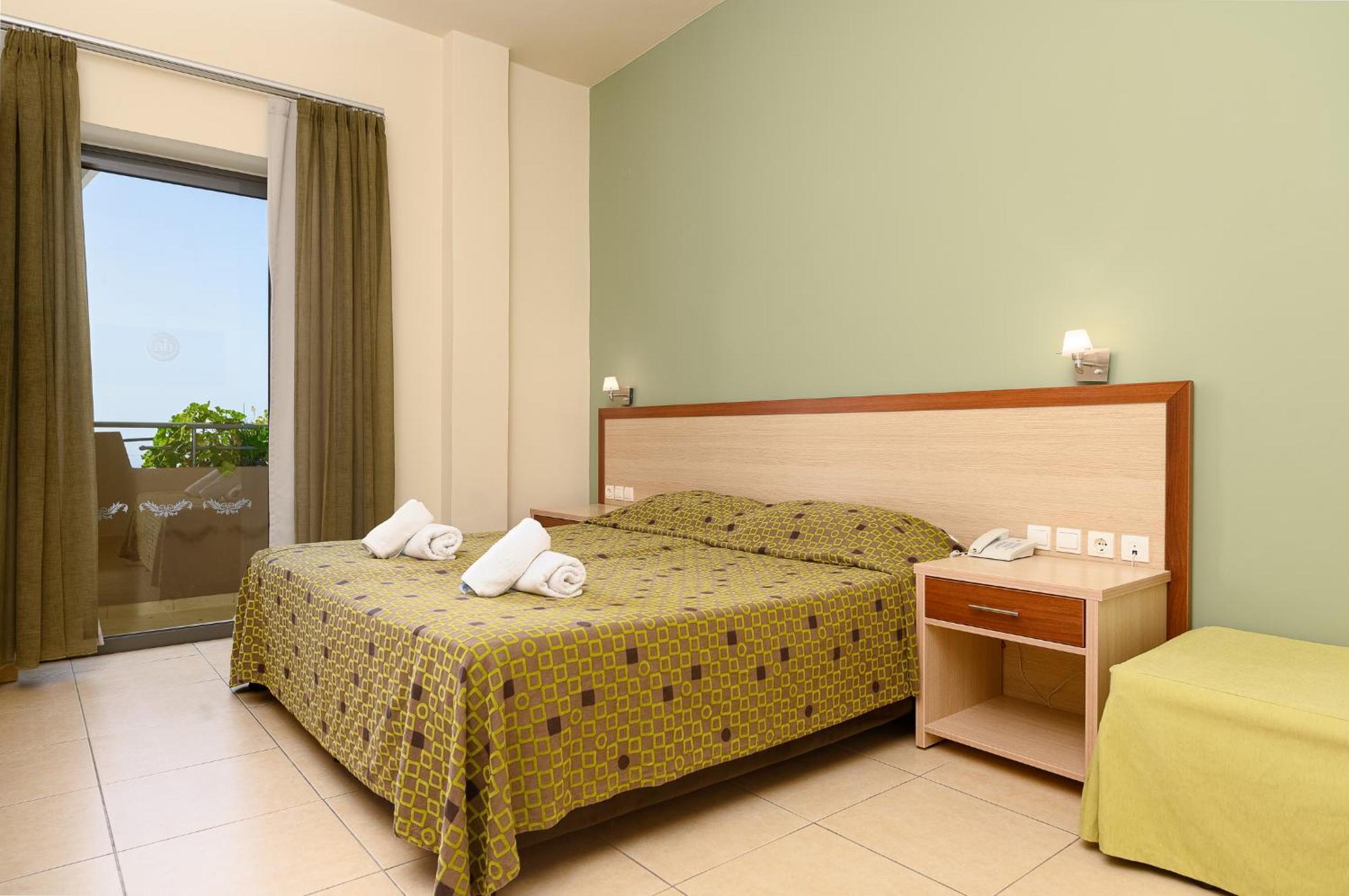 Superior Double or Twin Room Sea View