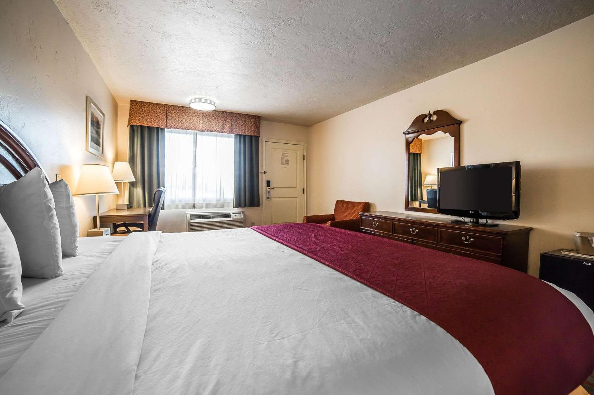 King Room - Accessible/Non-Smoking