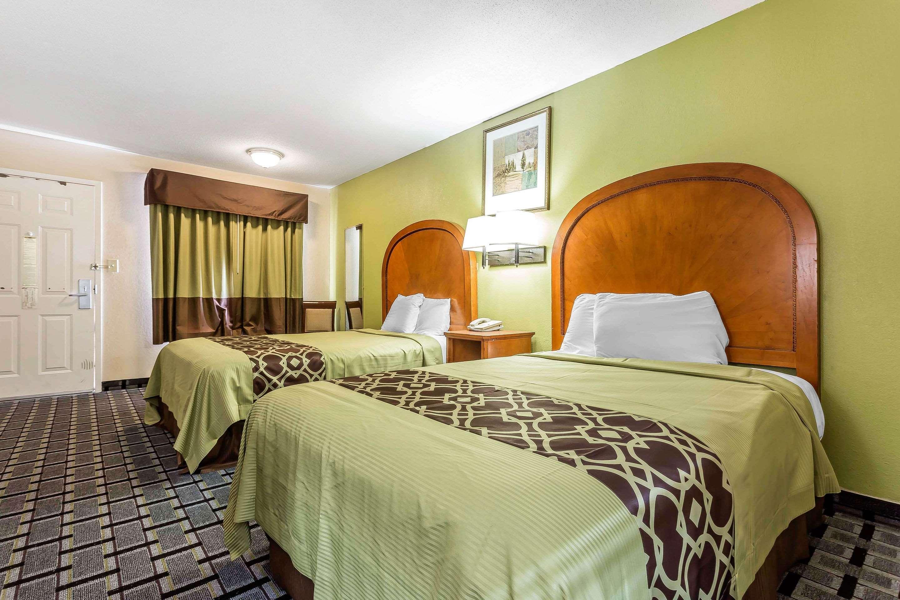 Standard Queen Room with Two Queen Beds - Non Smoking