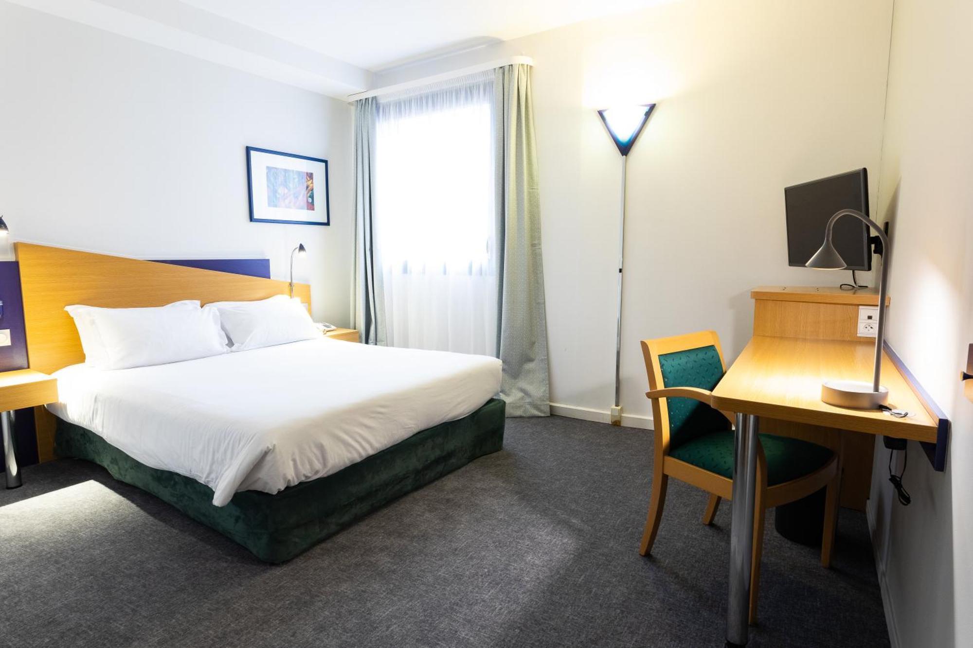 Standard Room,1279333903:JPEG