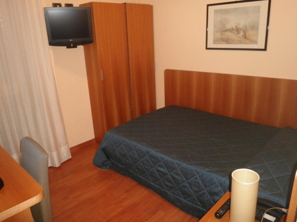 Single Room,1580632531:JPEG