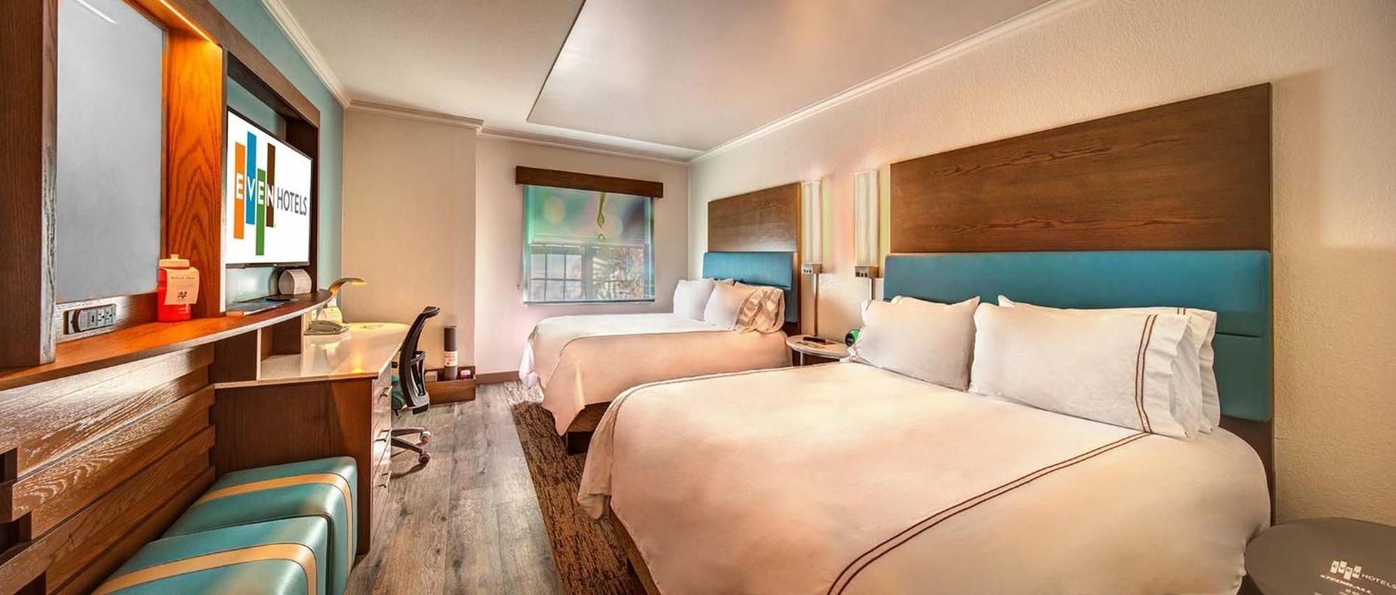Standard Queen Room with Two Queen Beds - Communications Accessible