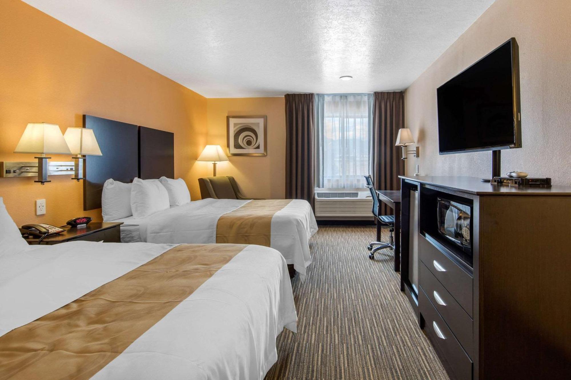 Queen Room with Two Queen Beds - Non-Smoking