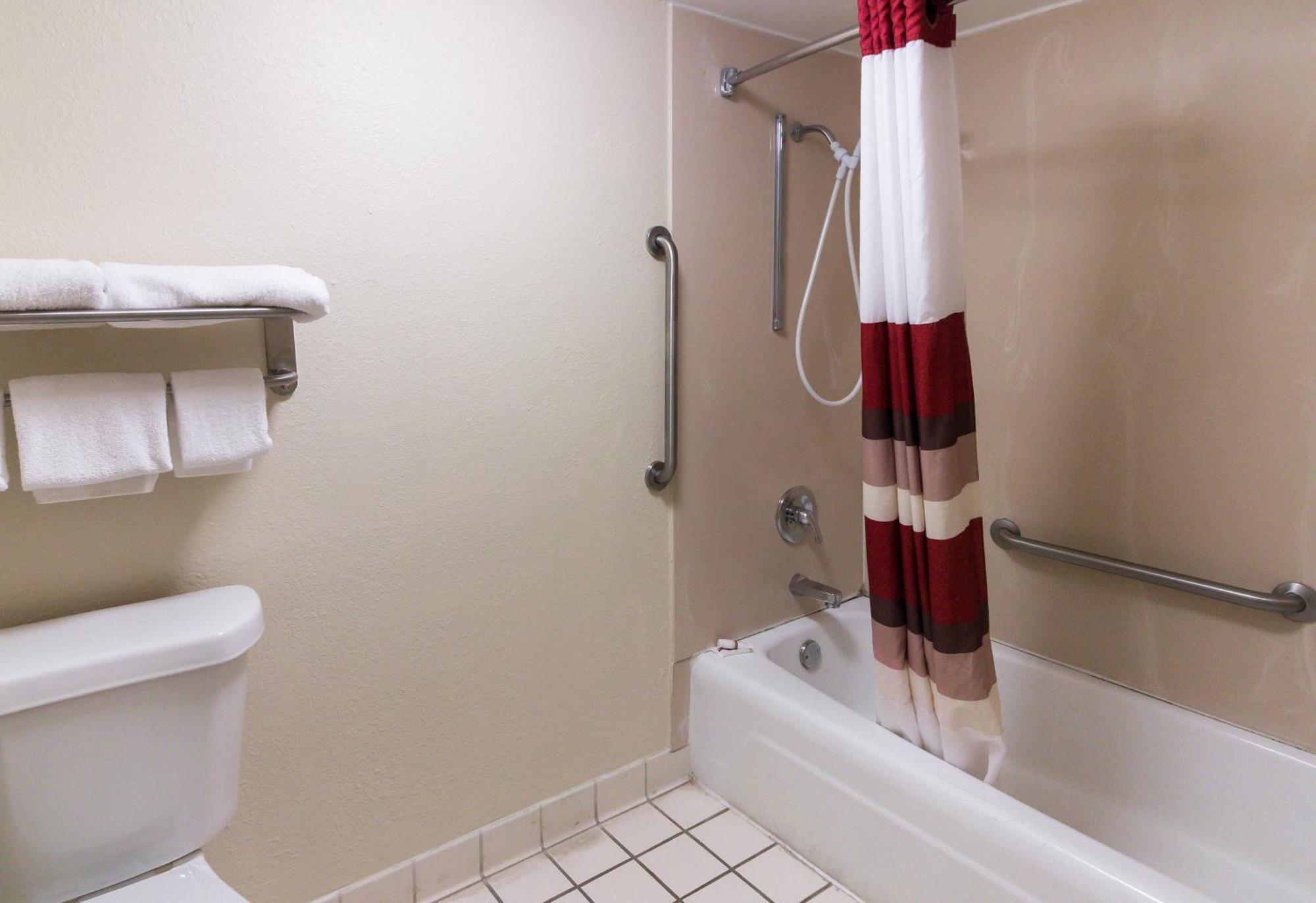 Deluxe King Room Disability Access Smoke Free