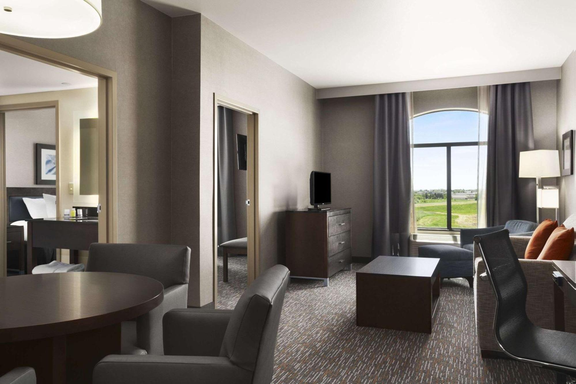 One-Bedroom King Suite Non-Smoking