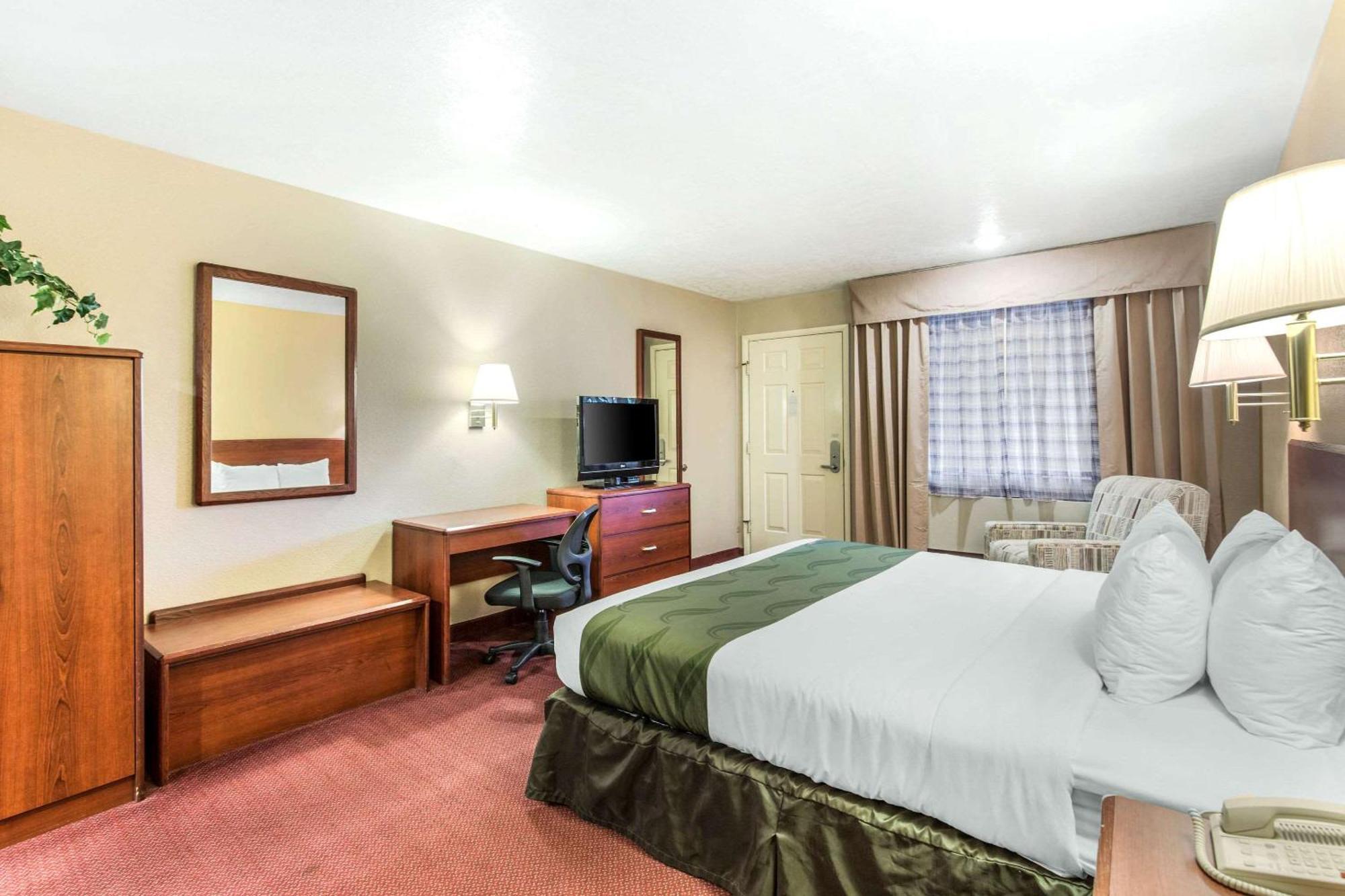 King Room - Non-Smoking