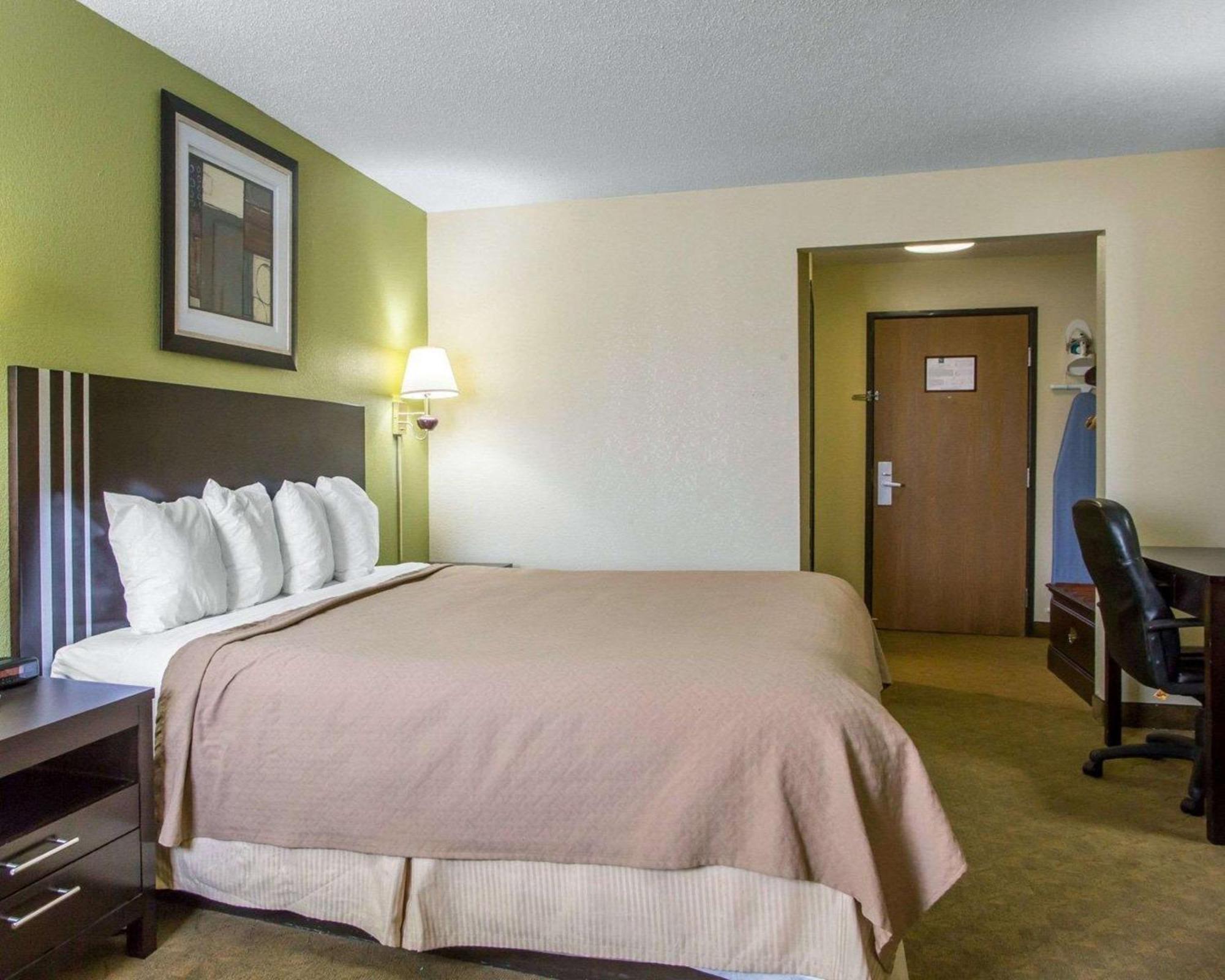 King Room - Non-Smoking