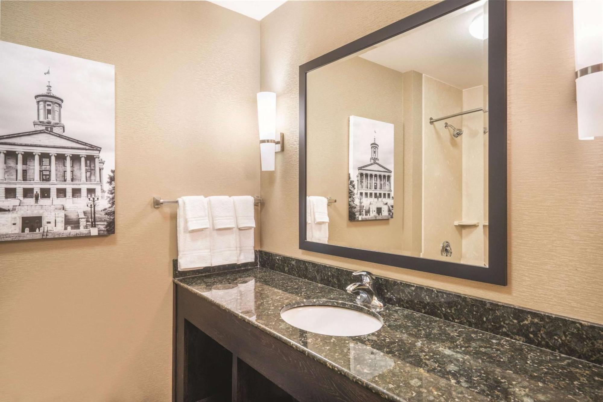 Deluxe Queen Room with Two Queen Beds