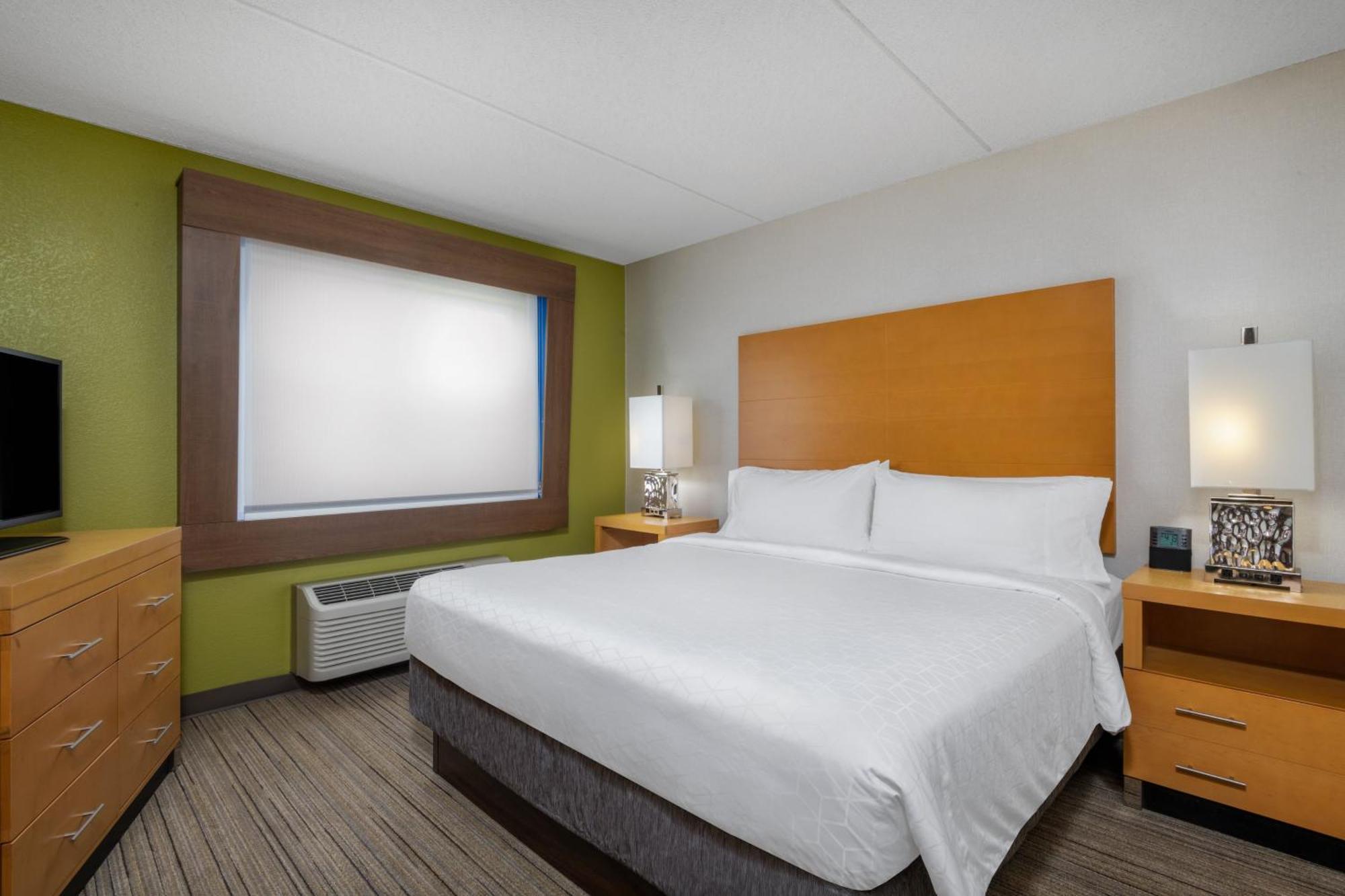 One-Bedroom King Suite