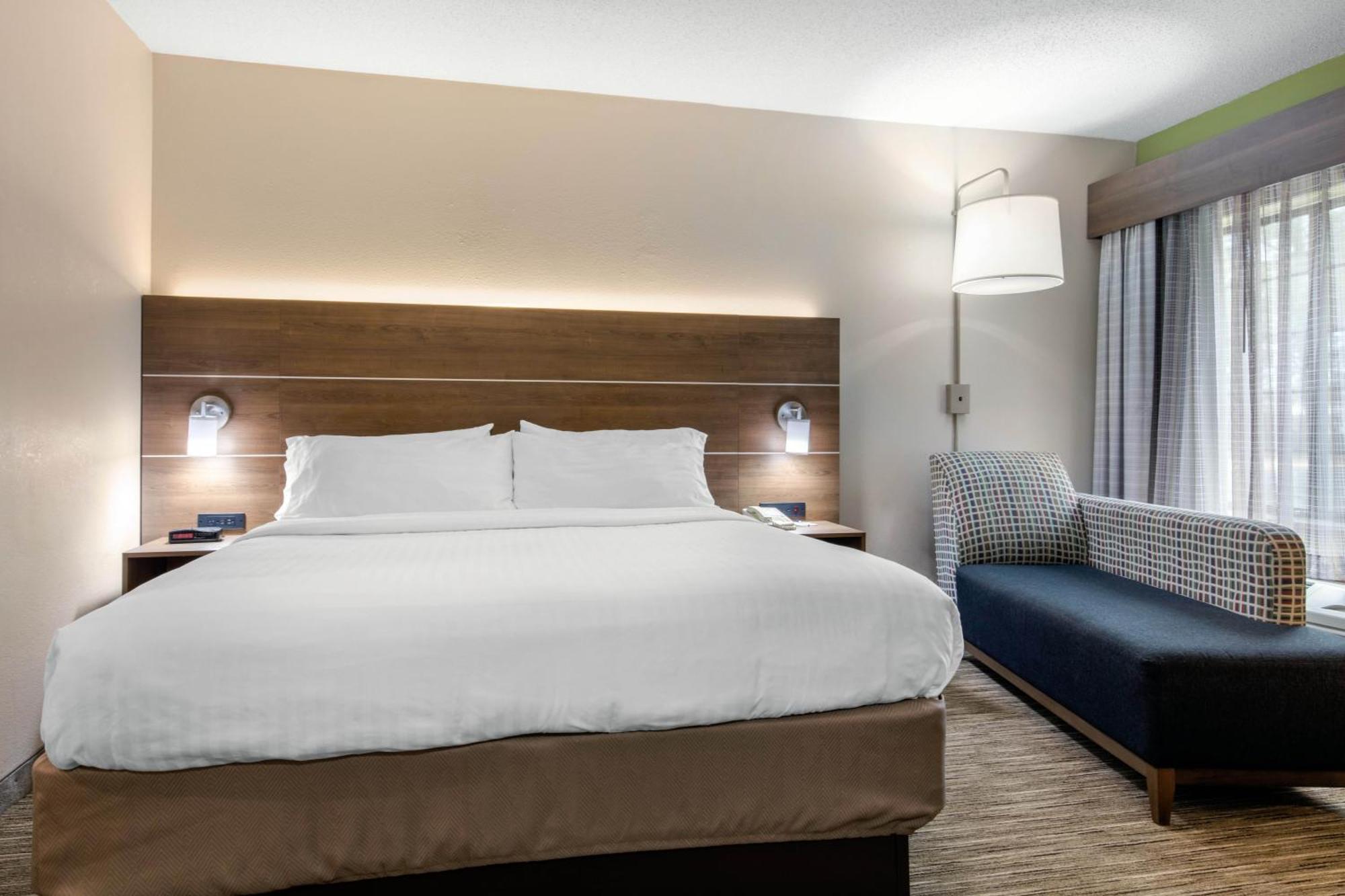Standard King Room