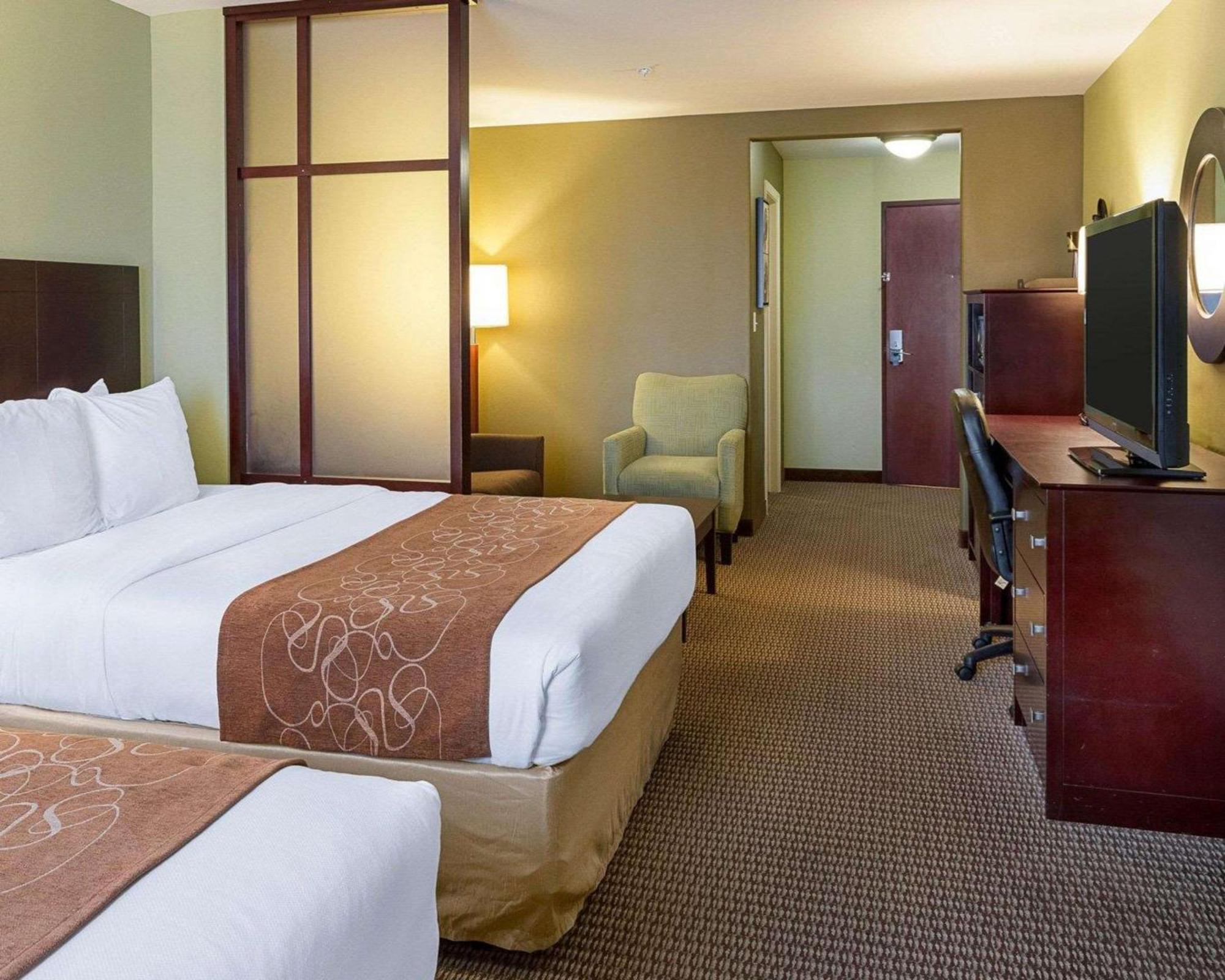 Suite with Two Queen Beds - Accessible/Non-Smoking