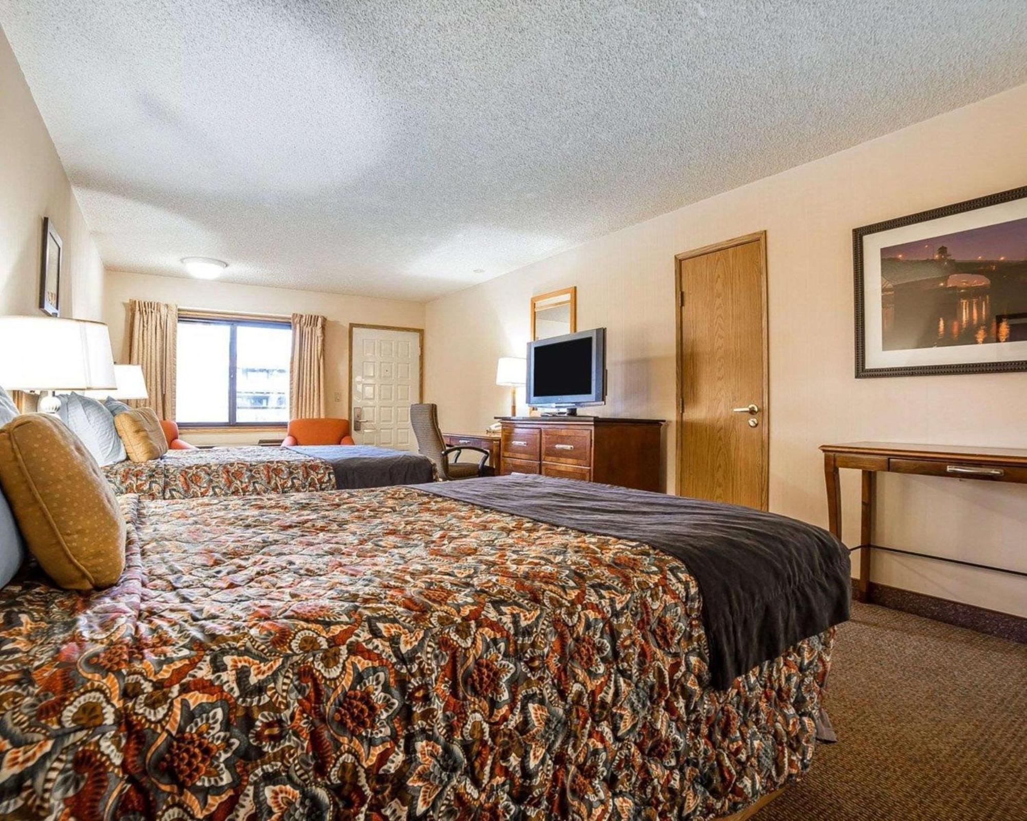 Double Room with Two Double Beds - Non-Smoking