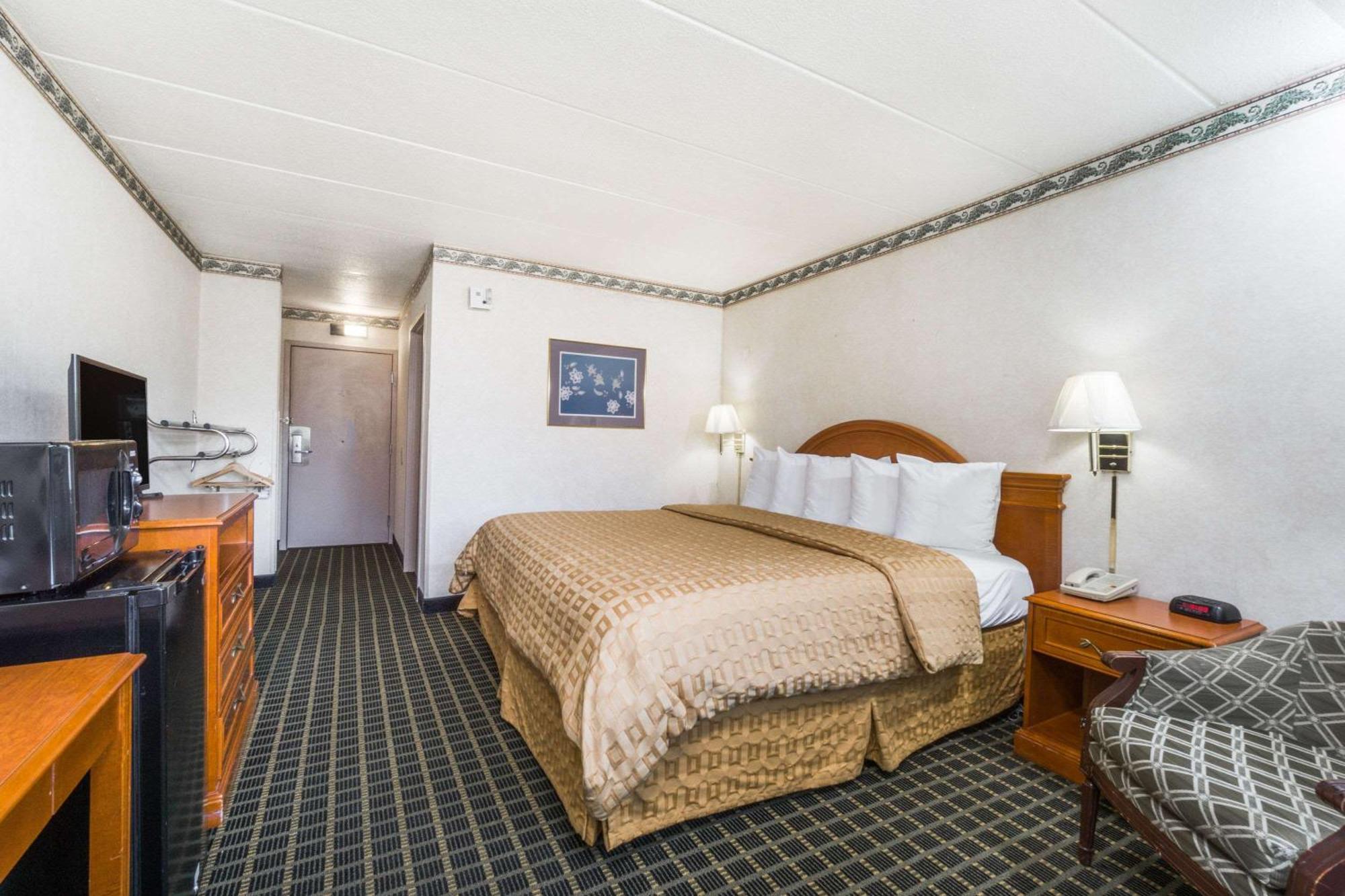 King Room - Non-Smoking