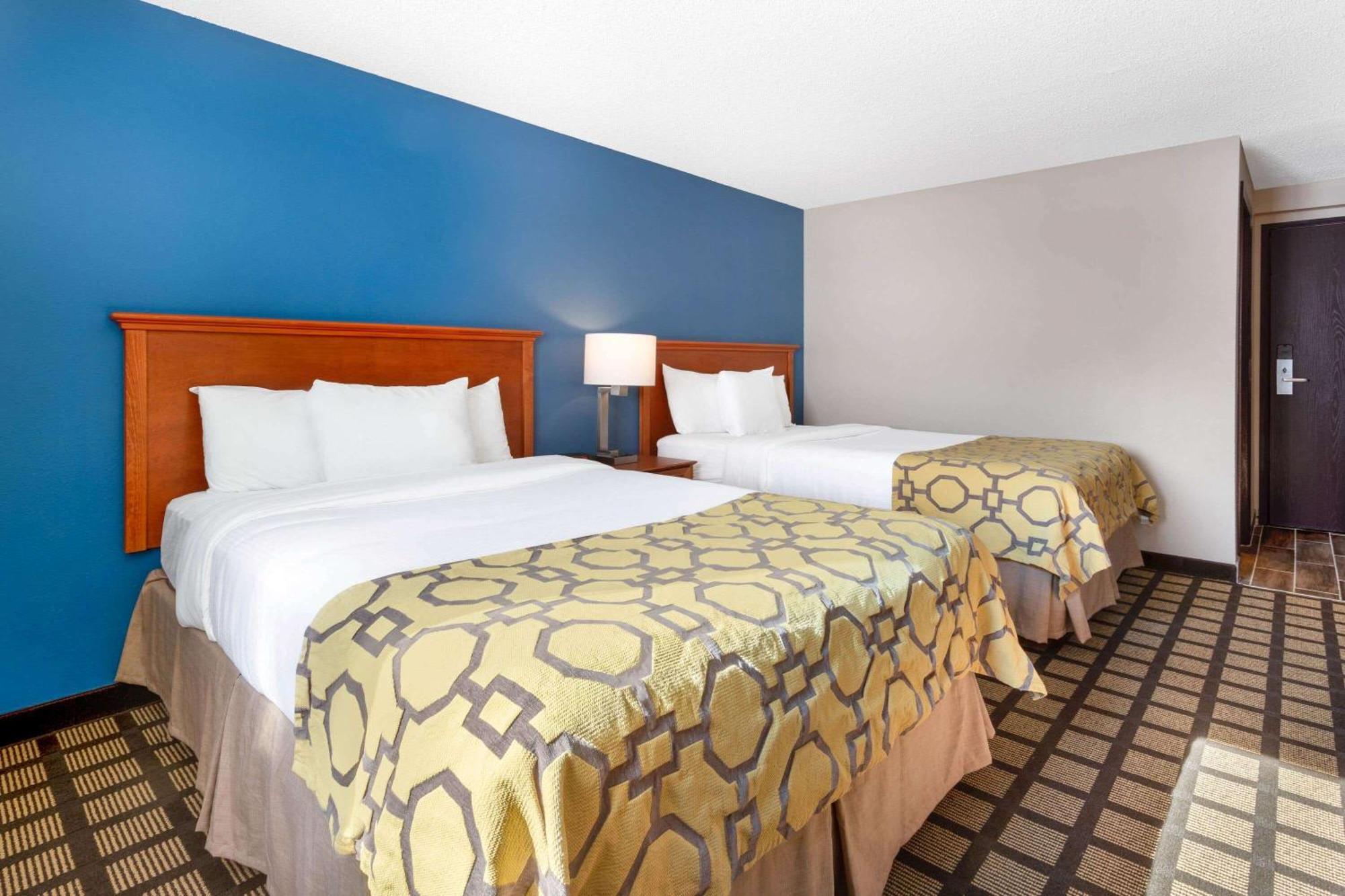 Deluxe Studio Suite with Two Queen Beds - Non-Smoking