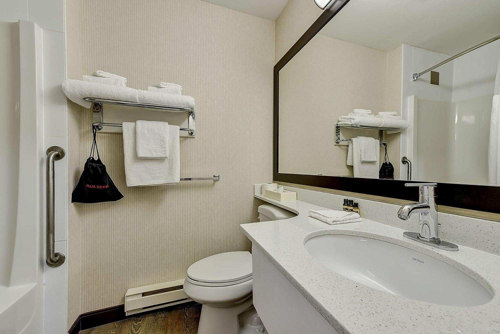 Queen Room with Two Queen Beds - Non-Smoking