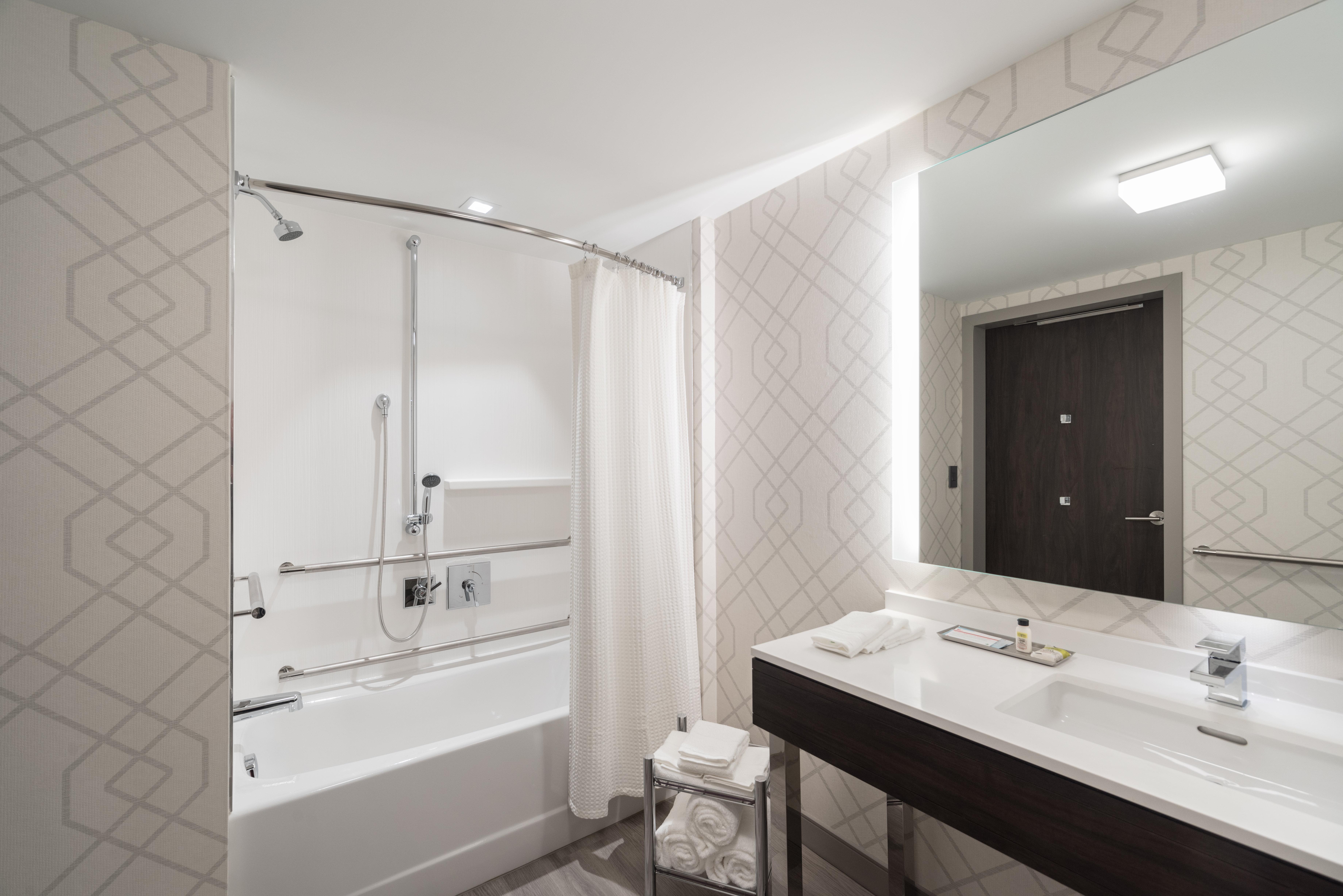 King Room - Disability Access Roll in Shower
