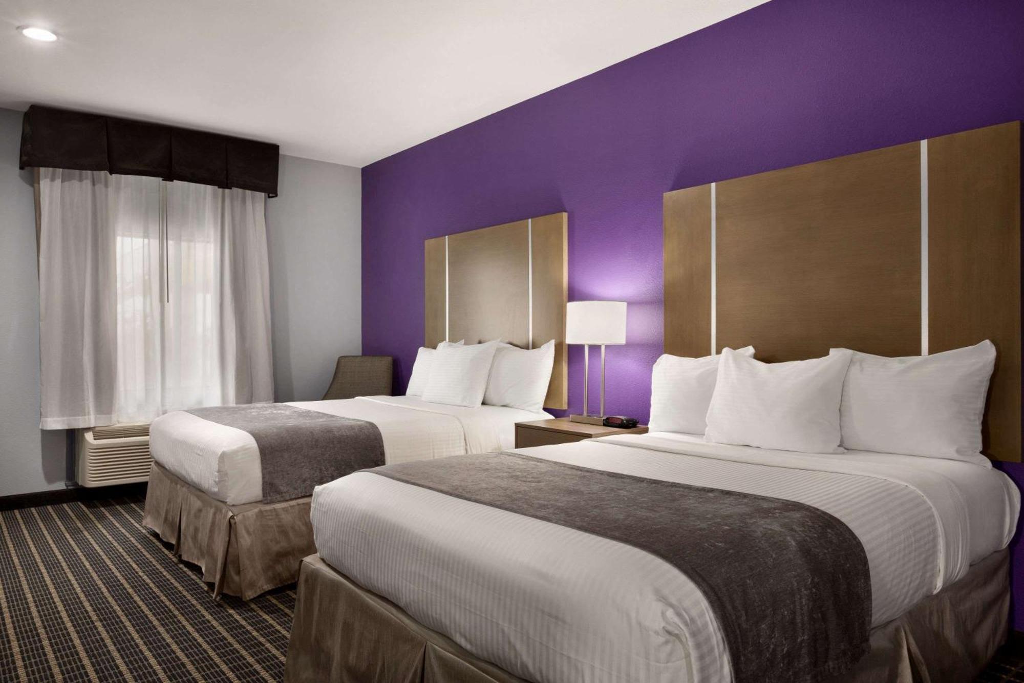 Queen Room with Two Queen Beds - Non-Smoking