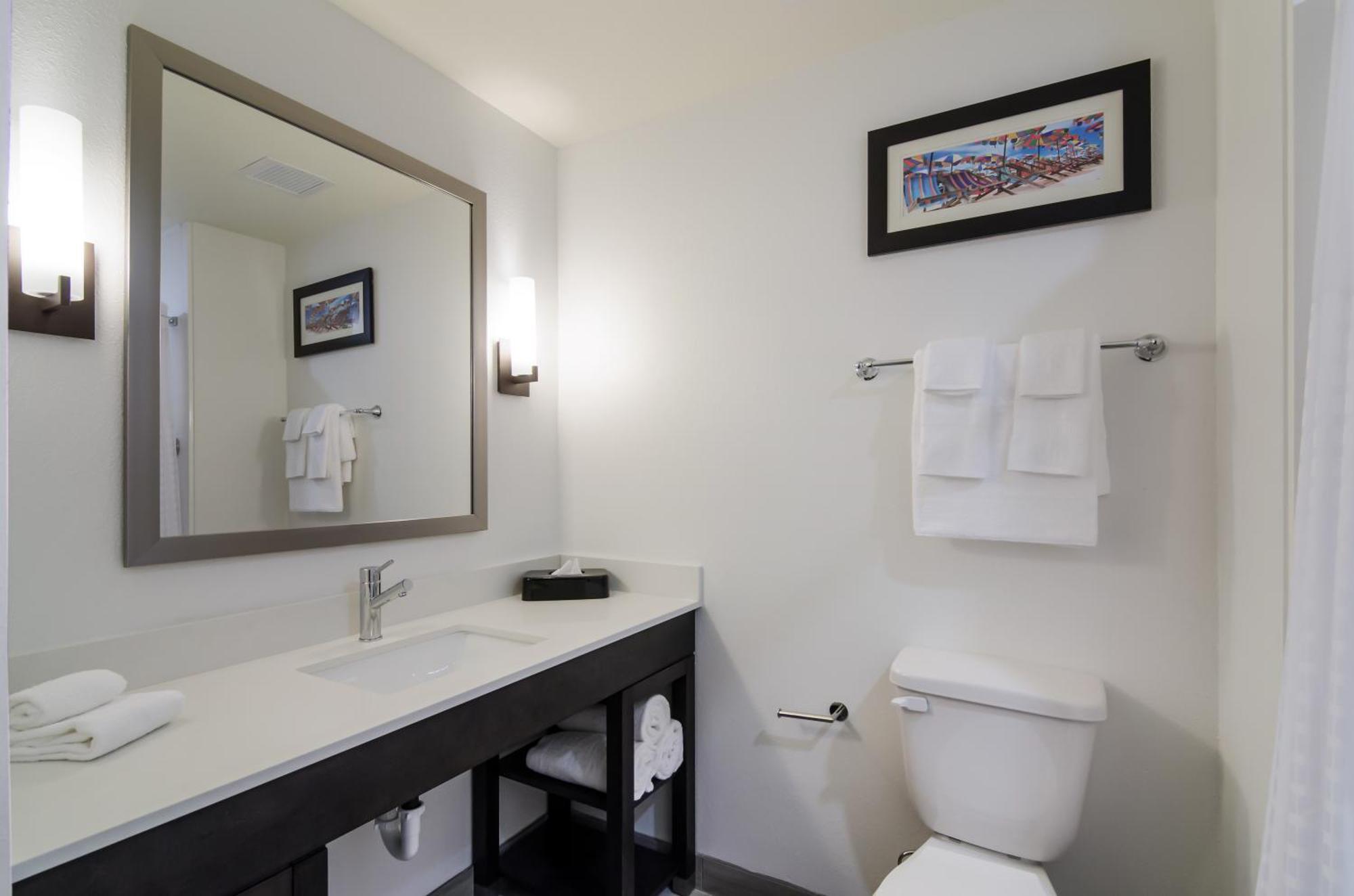 Two Room Suite with Pool View - Non Smoking