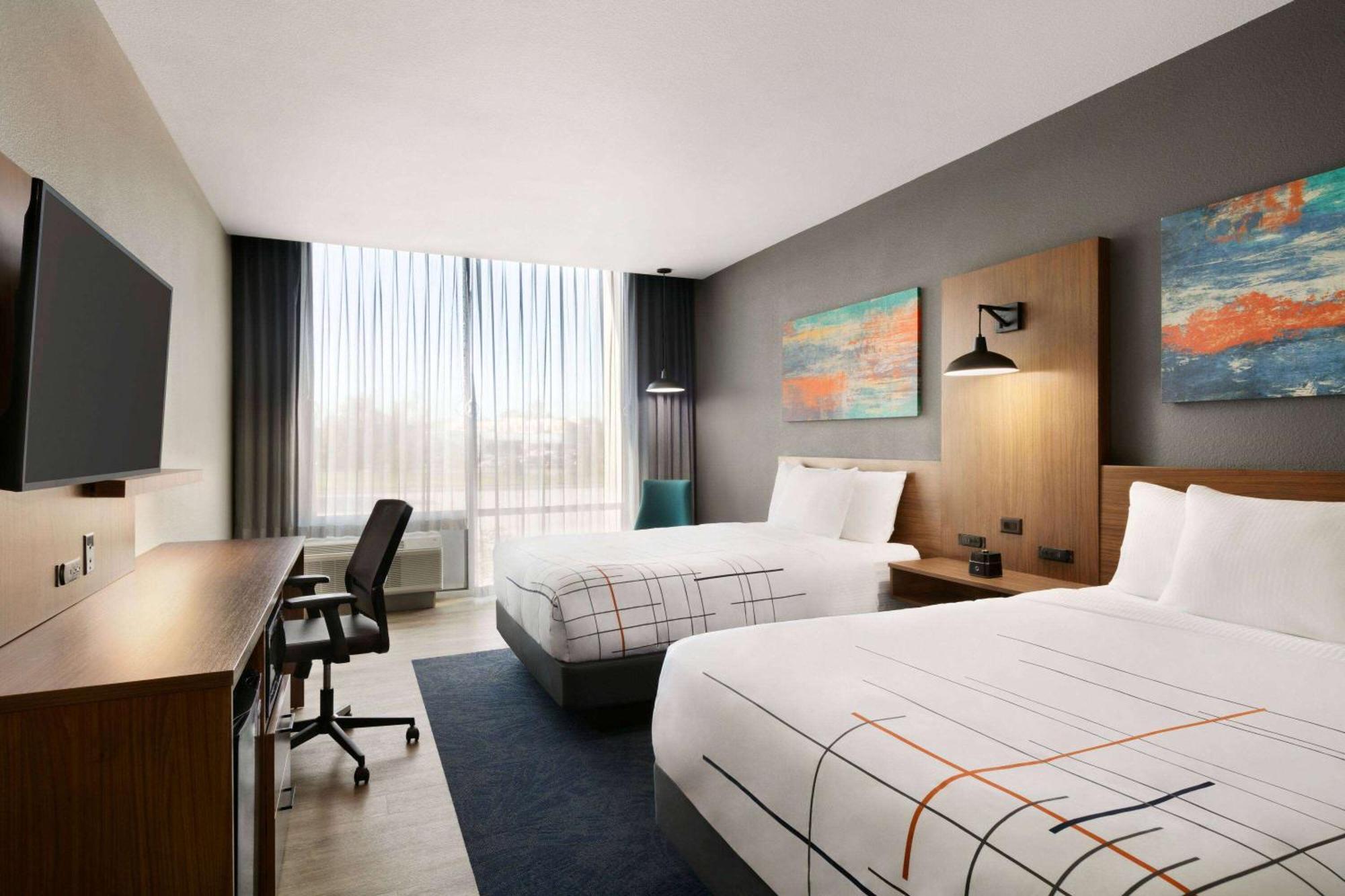 2 Queen Bed, Mobility/Hearing Accessible Room, Tub w/ Grab Bars, Non-Smoking