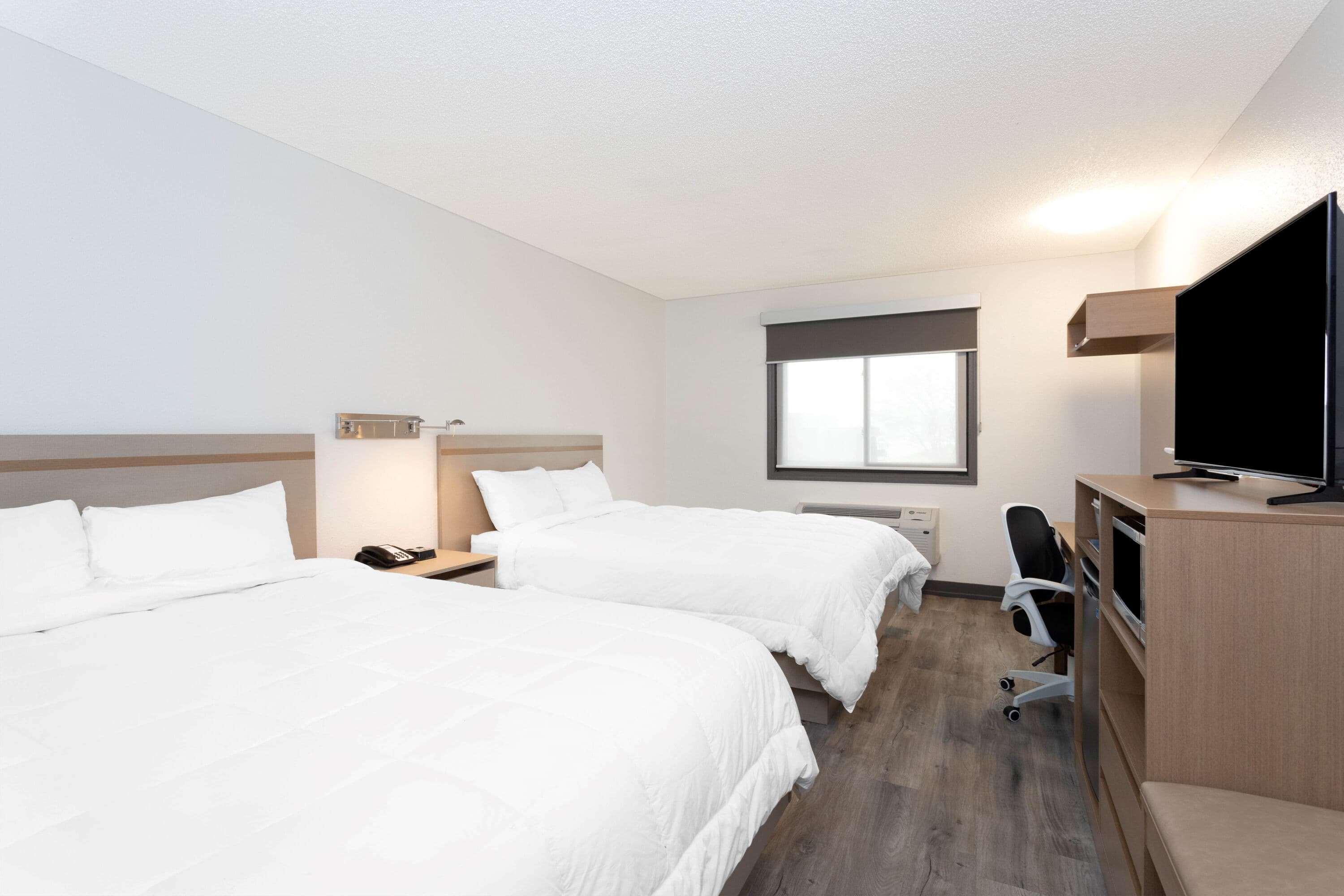 Queen Room with Two Queen Beds - Non-Smoking