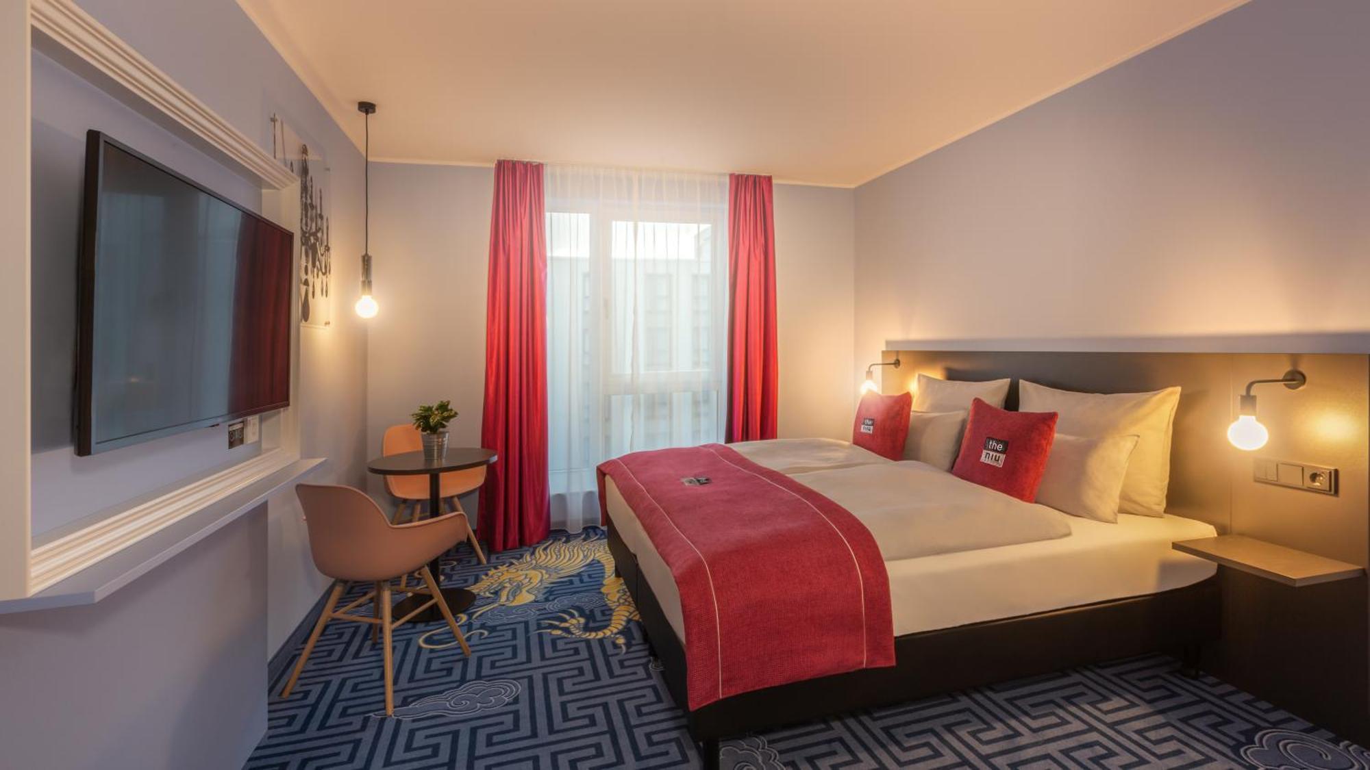 Standard Queen Room