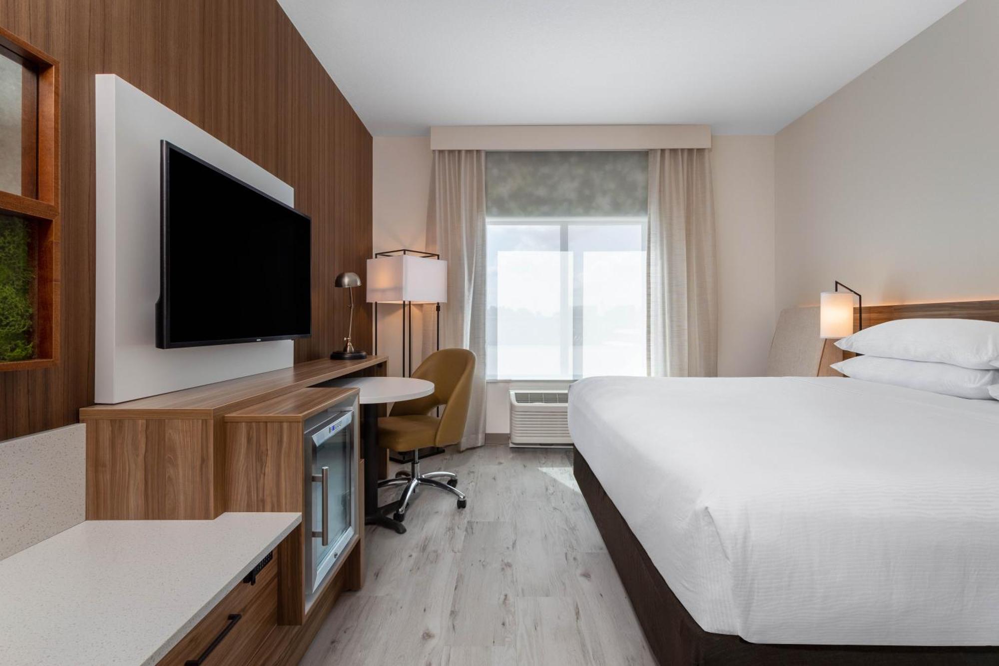 Quarto com Cama King-size (Sem Taxa de Resort)
