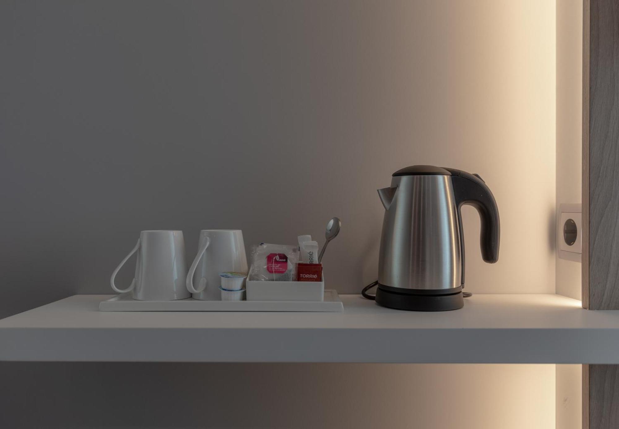Standard Queen Room - Free Breakfast