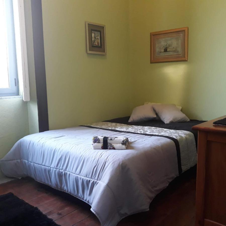 Quarto Duplo com WC Partilhado