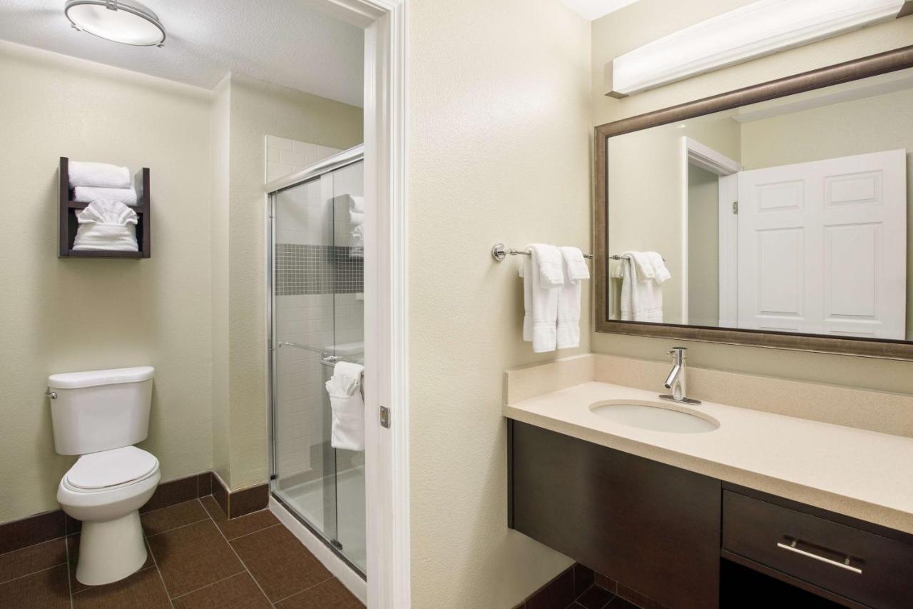 Two-Bedroom Suite with King and Queen Beds