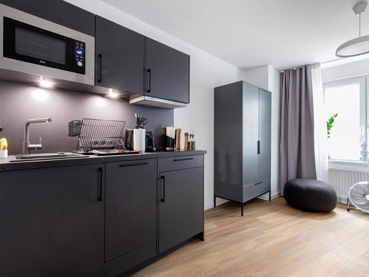 Suite L
