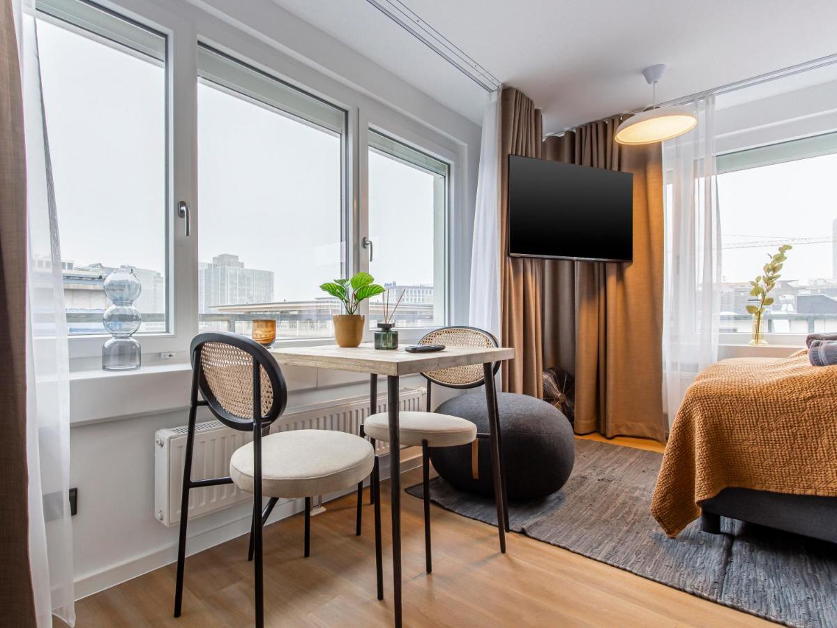 Suite M