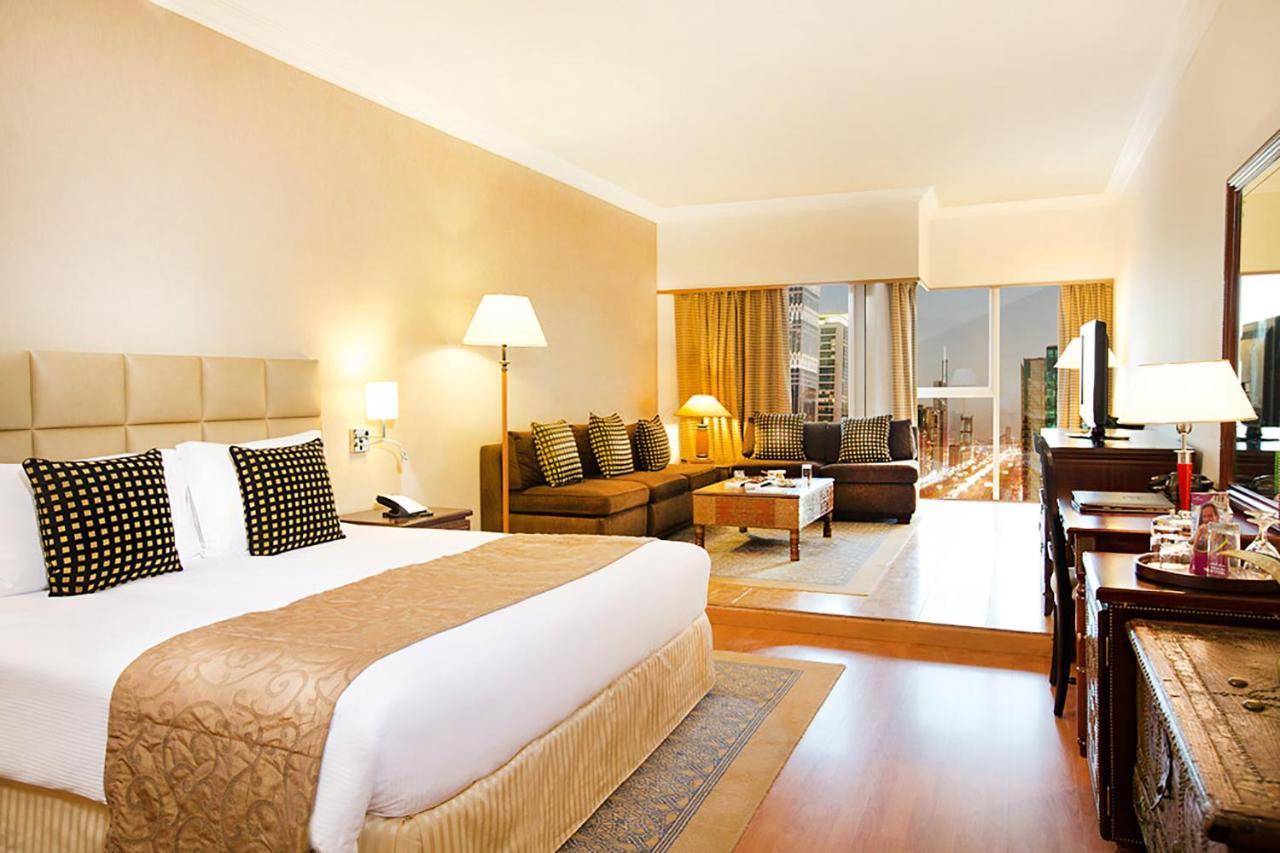 Family Suite Sheikh Zayed Road View